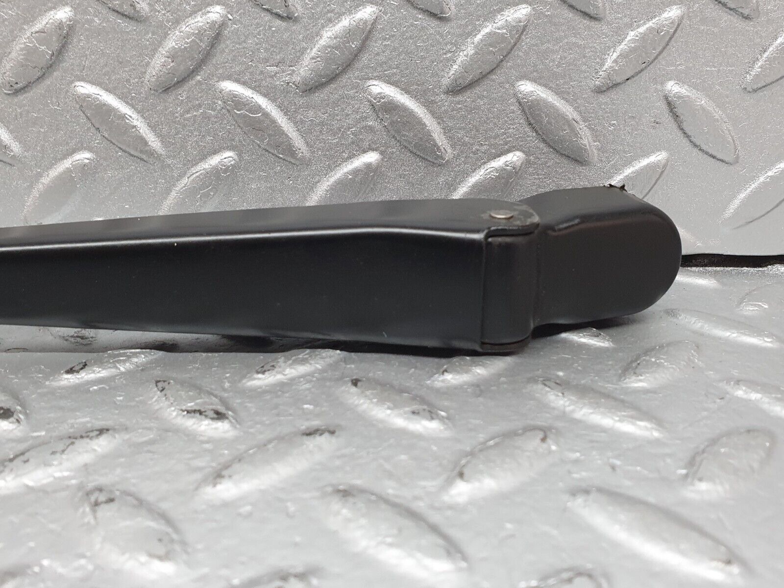 41208 Mercedes-Benz W126 300SE Windscreen Wiper Arm Right Side