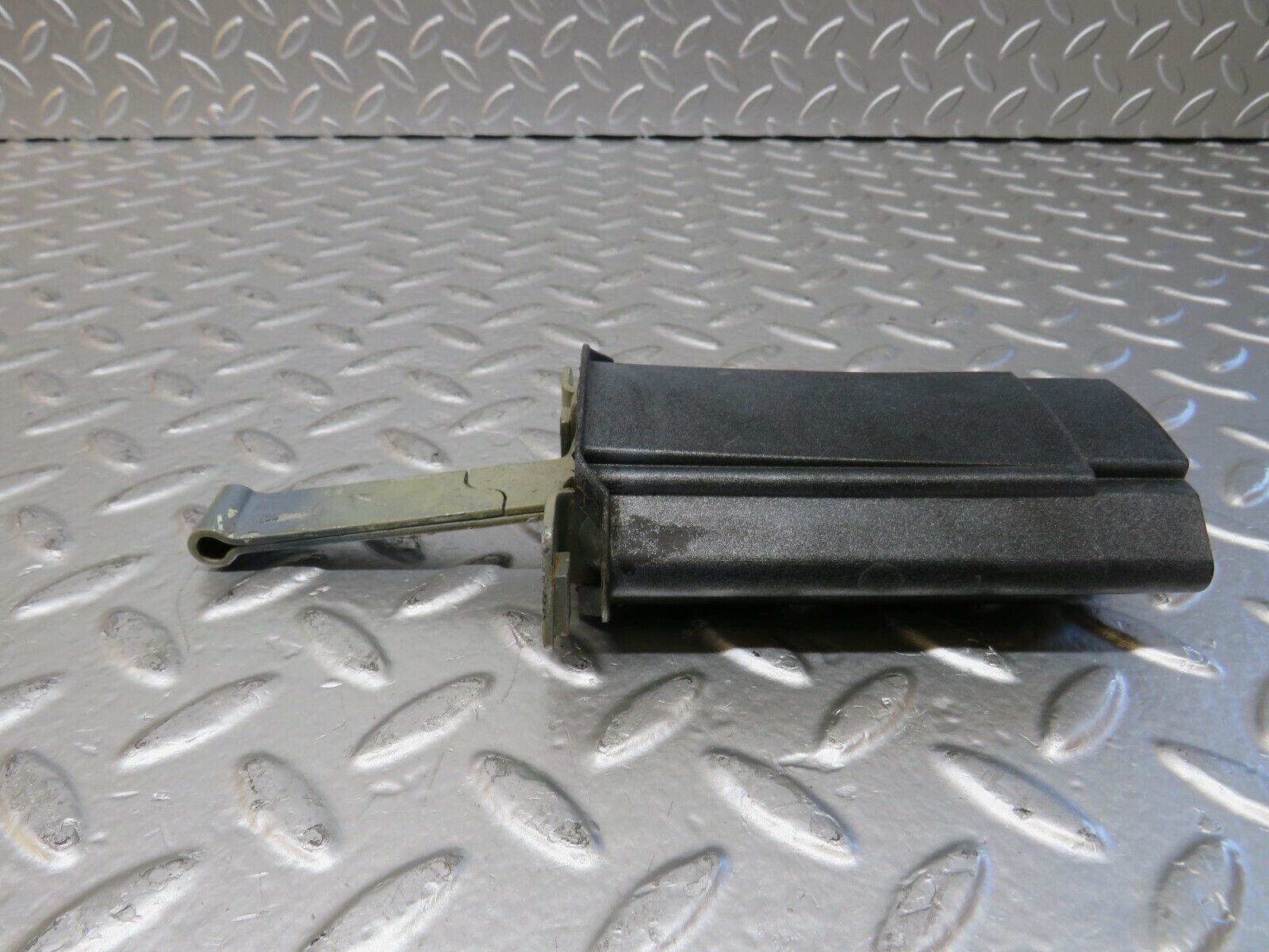 25281 Mercedes-Benz W201 190D Rear Door Safety Check Strap