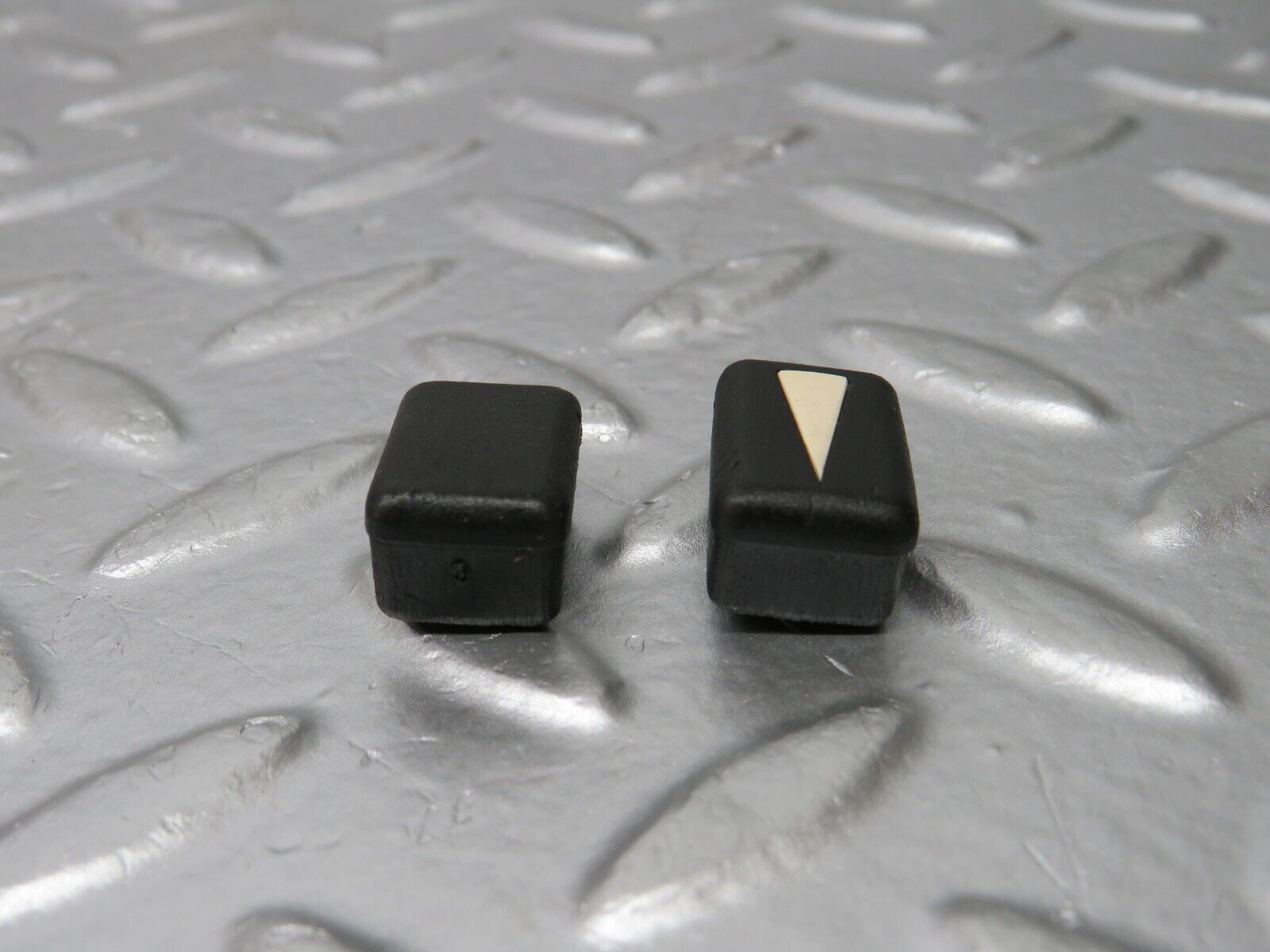 31091 Mercedes-Benz W123 200D Heater Control Knob Set