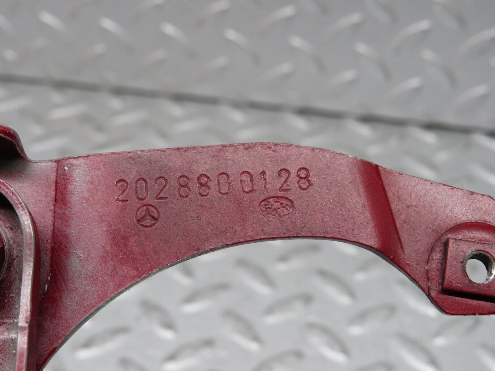 33417 Mercedes-Benz W202 C180 Bonnet Hinge Left Side 2028800128