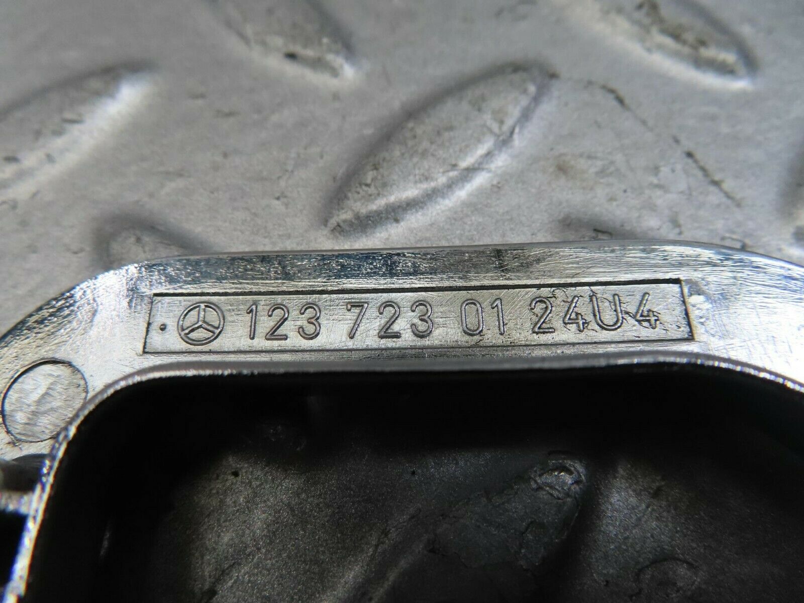 9770 Mercedes-Benz C123 280CE Coupe Left Chrome Door Latch Trim 1237230124