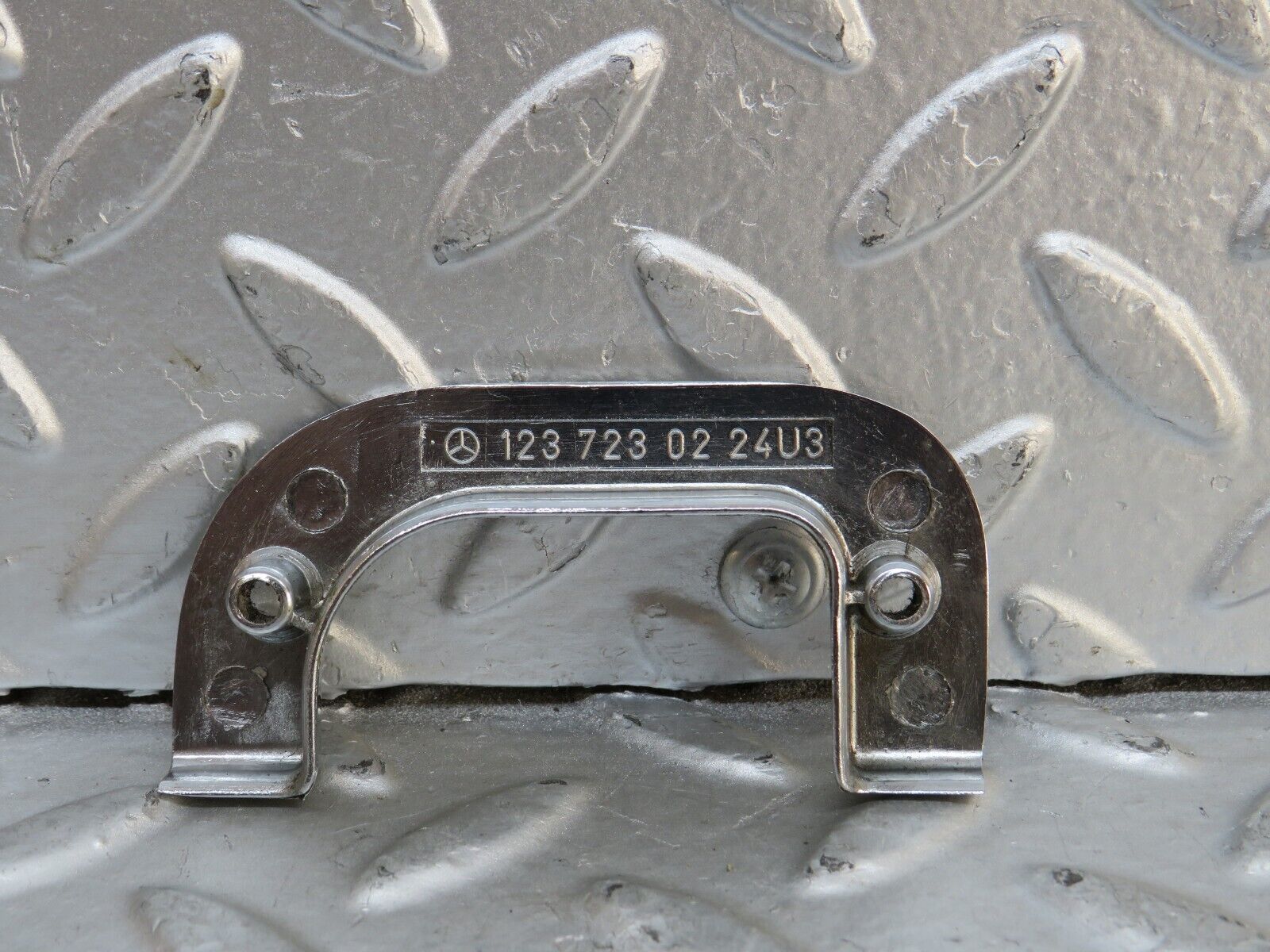 28279 Mercedes-Benz S123 240D Wagon Right Interior Chrome Latch Trim 1237230224