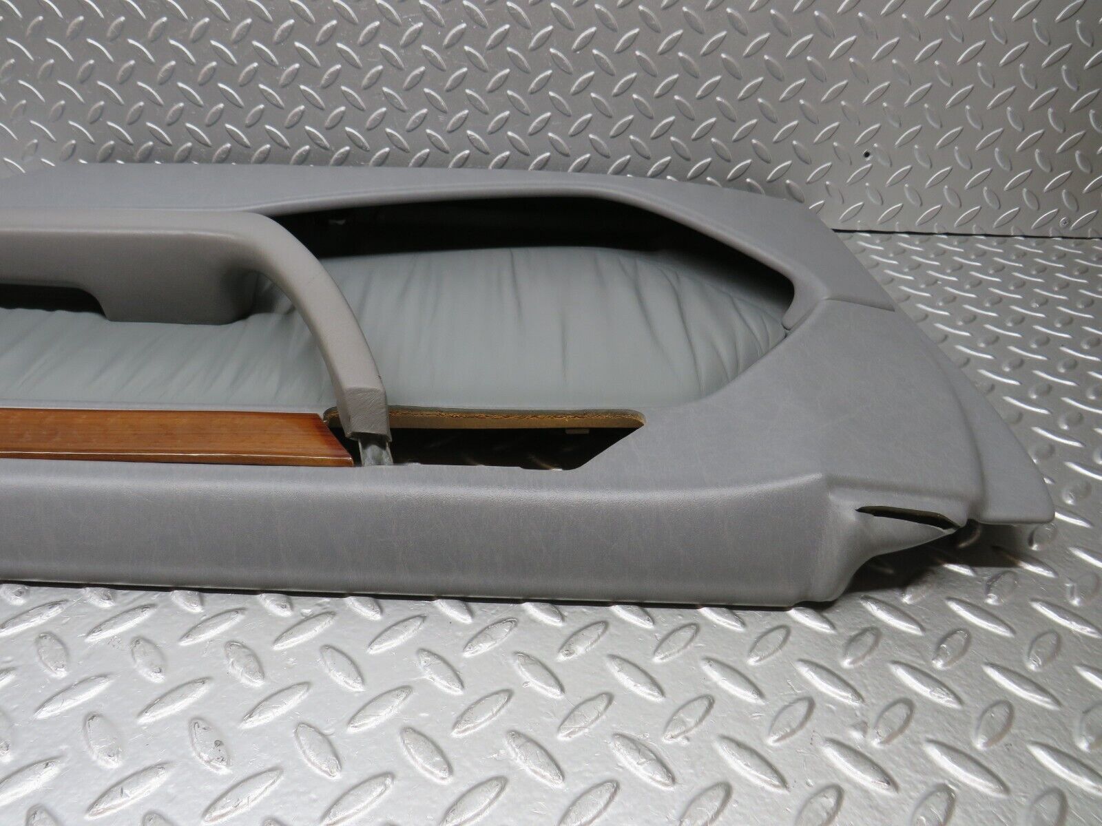 31178 Mercedes-Benz S124 220TE Wagon Front Right Door Card Grey