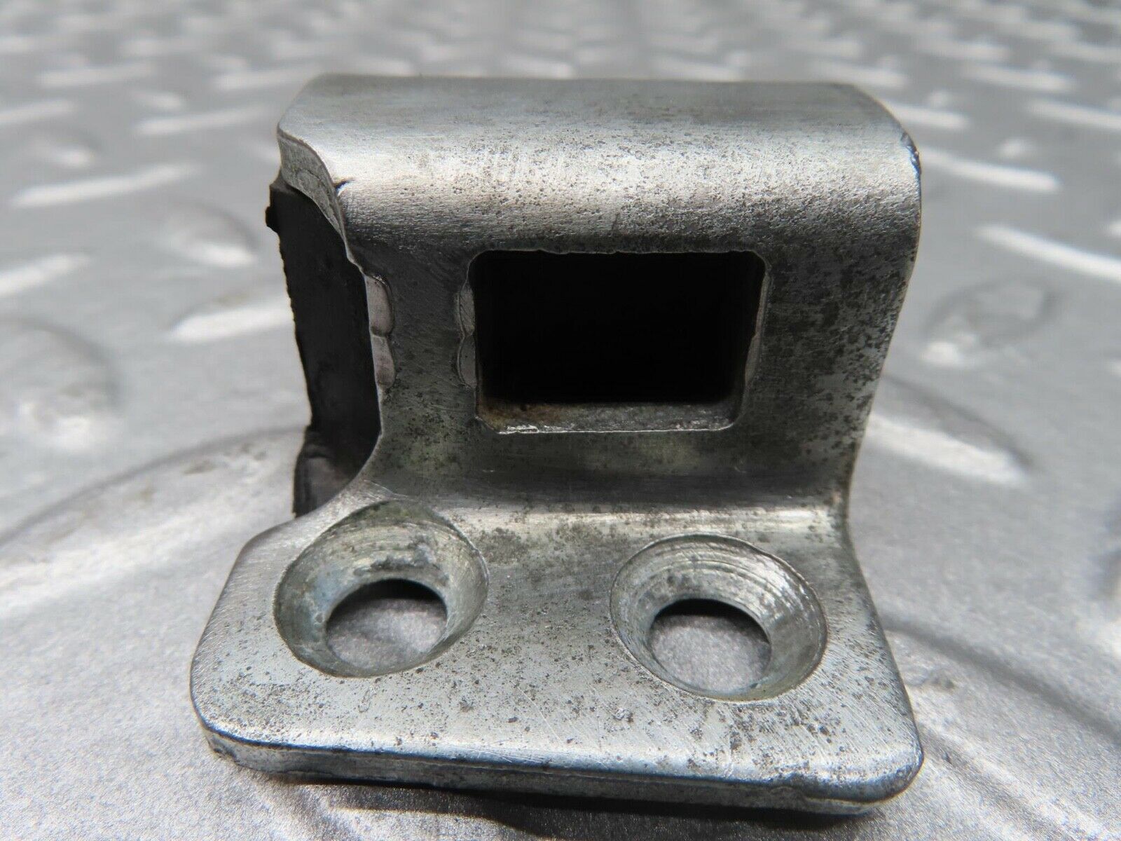 14069 Mercedes-Benz C107 280SLC Door Lock Latch Right Side