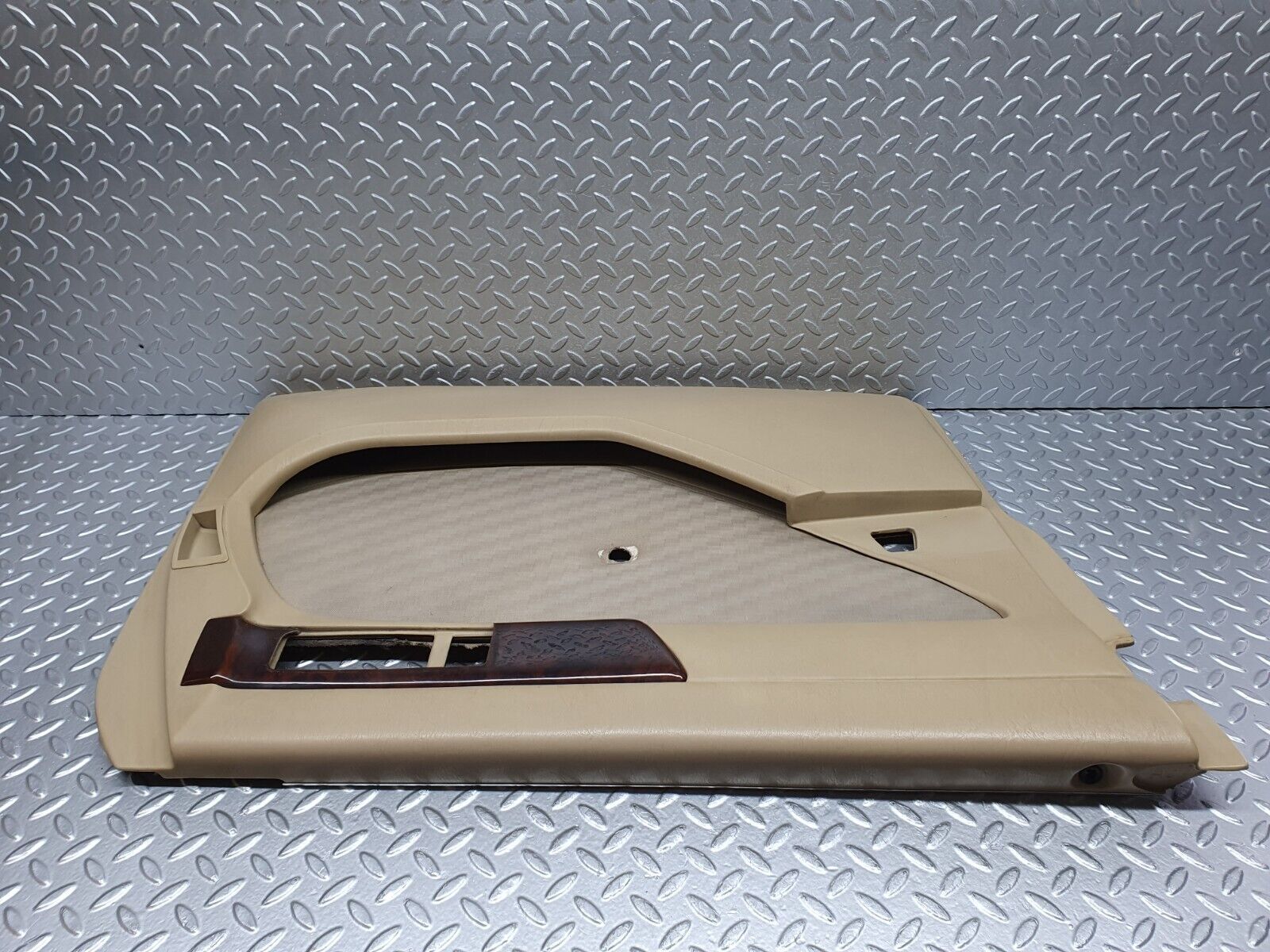 41121 Mercedes-Benz W126 300SE Front Left Door Card Beige 1267270170