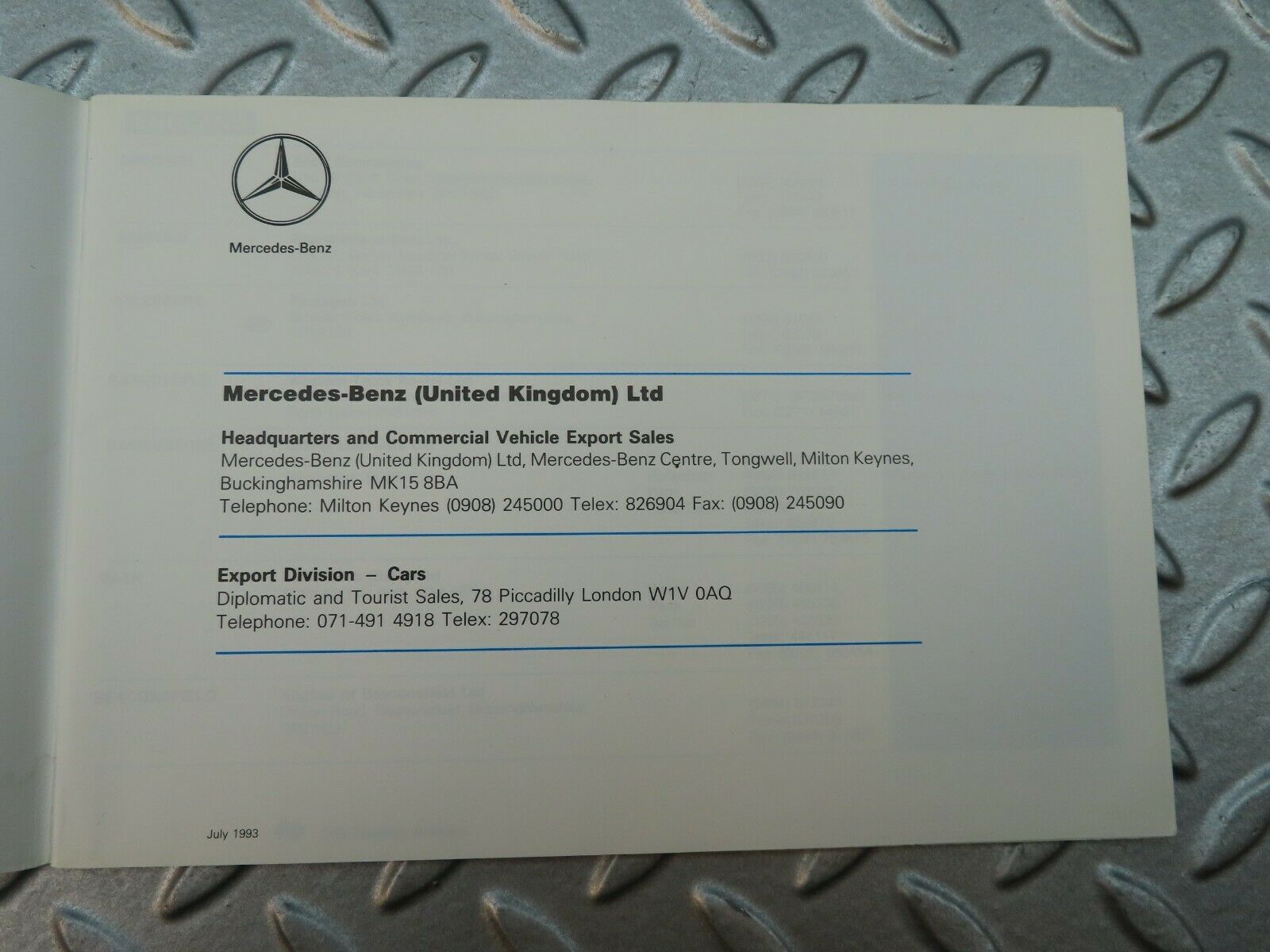 5625 Mercedes-Benz United Kingdom Sales/Service Brochure