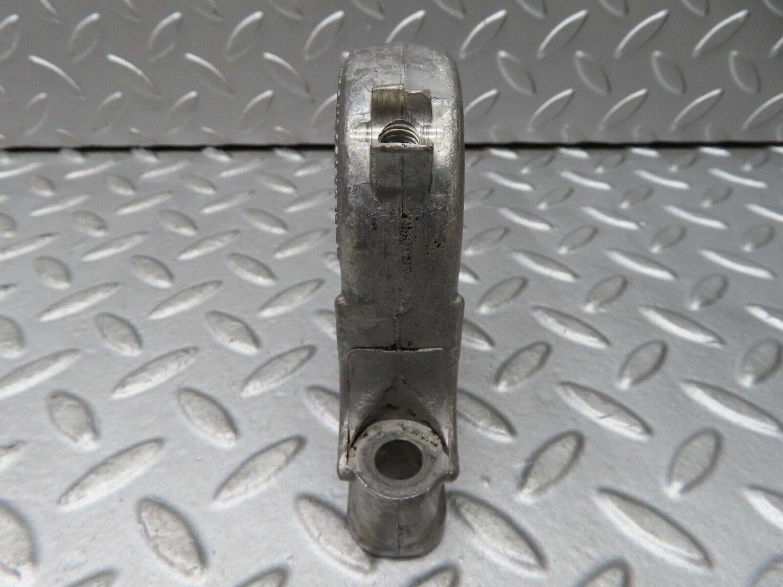 17729 Mercedes-Benz W116 450SEL Camshaft Tower Bearing 1160514818