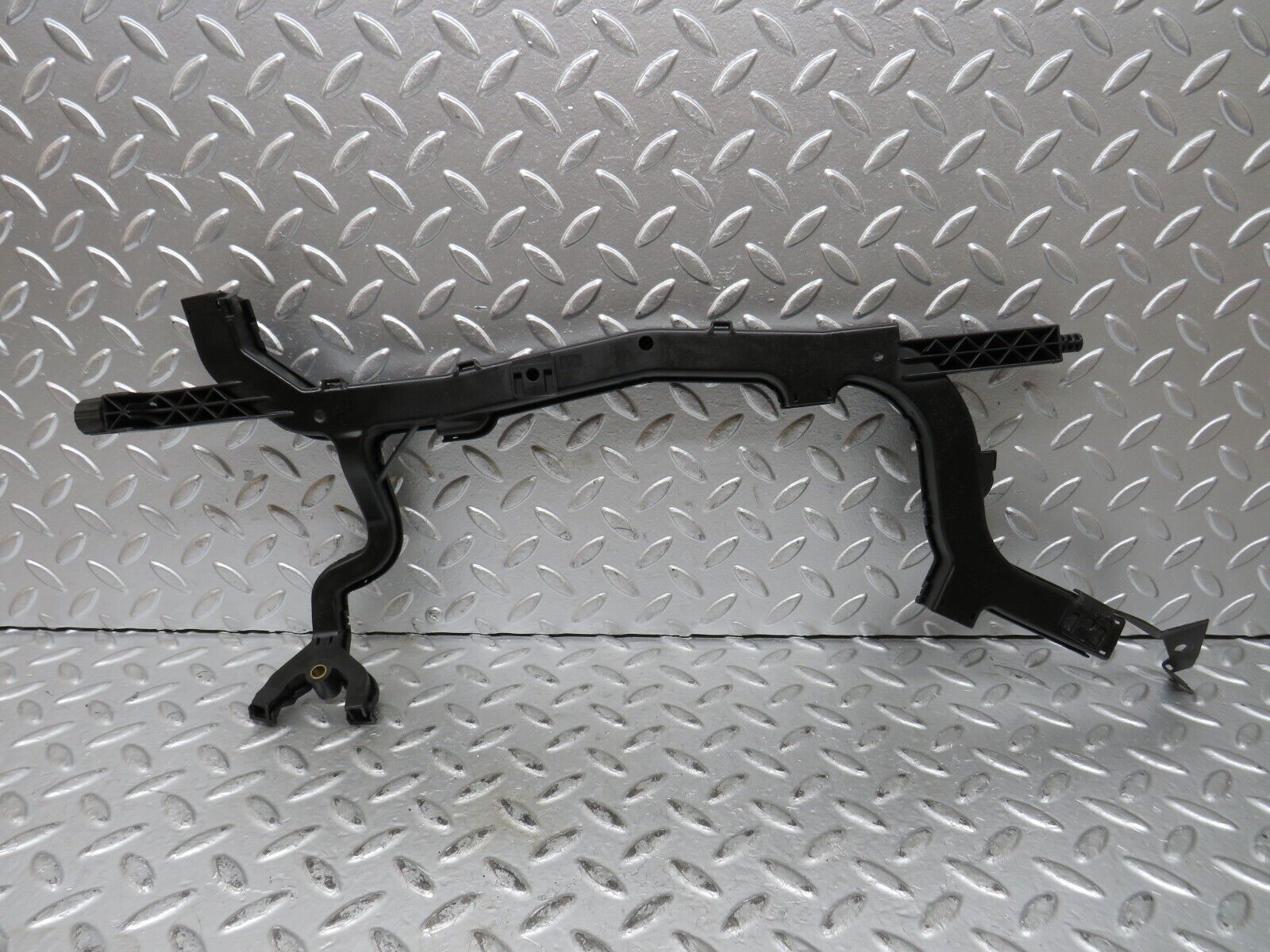 27838 Mercedes-Benz S124 300TE Engine Cable Channel