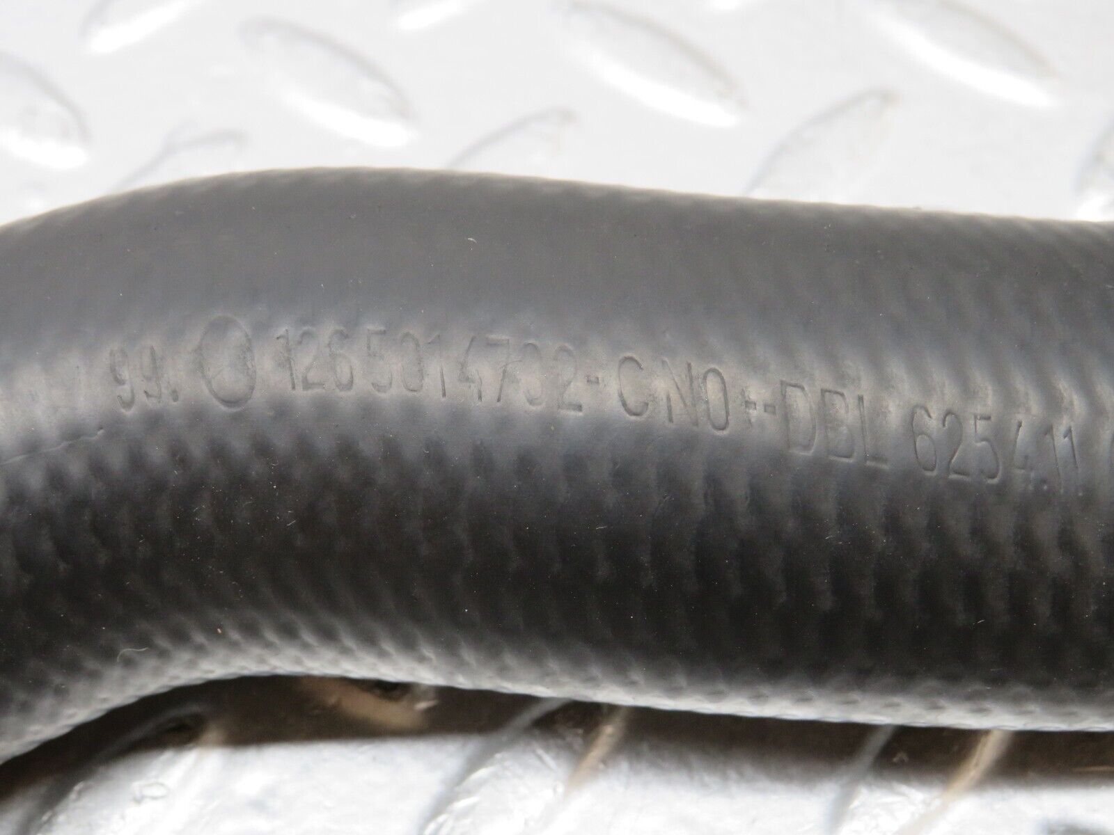 36284 Mercedes-Benz W126 420SE Radiator Hose Pipe 1265014782 1265014682