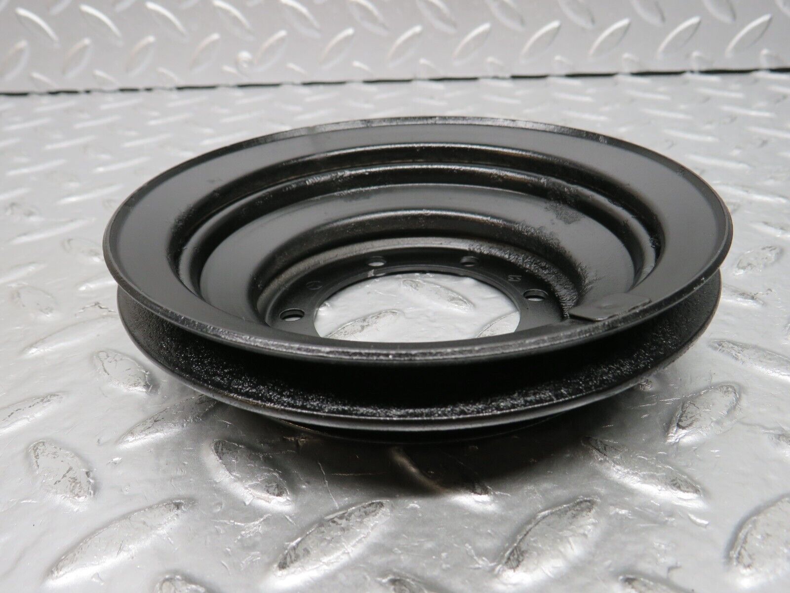 30858 Mercedes-Benz W201 190E 2.0L Crankshaft Pulley 1020320404