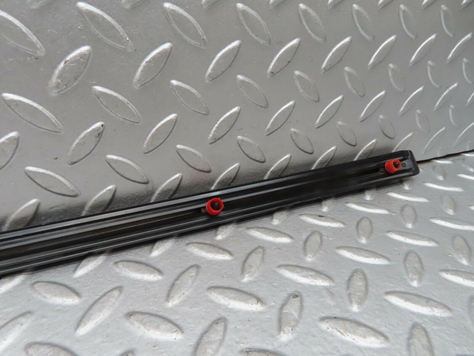 15833 Mercedes-Benz W123 280E Rear Right Door Centre Moulding Trim