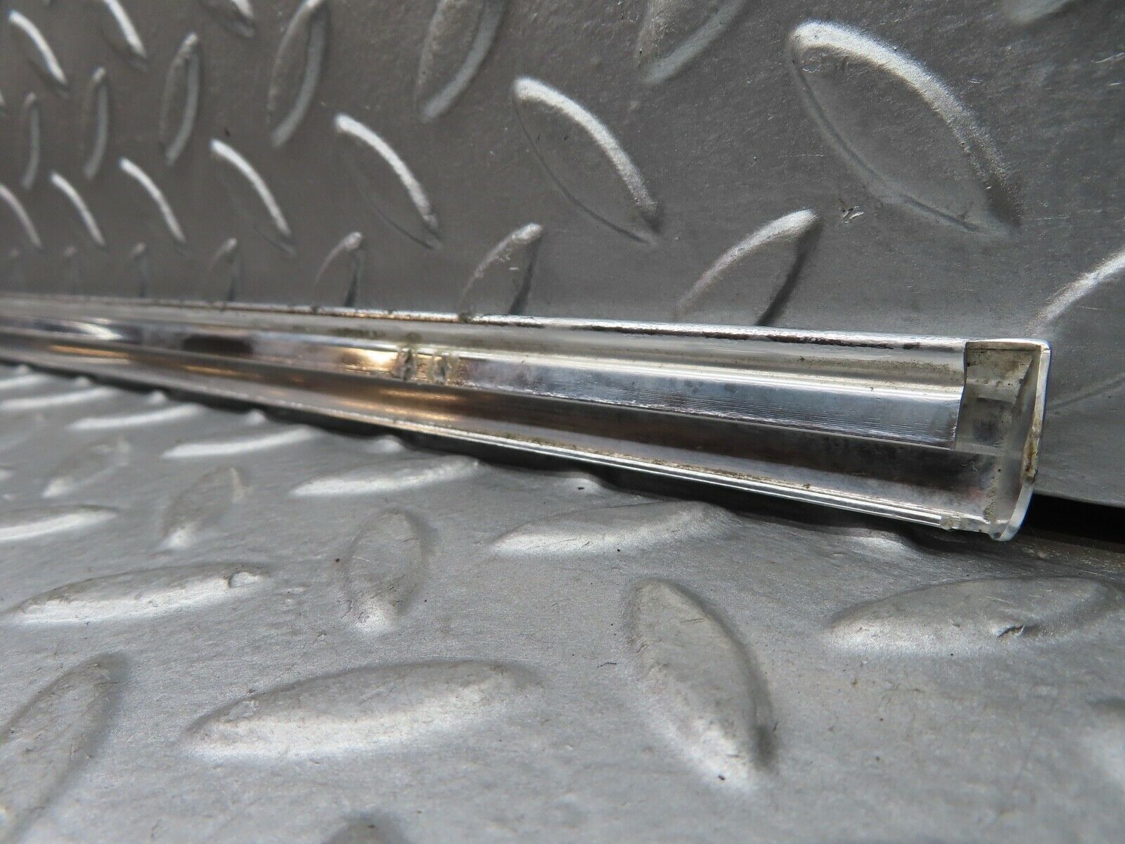 21041 Mercedes-Benz W123 230E Rear Left Door Chrome Moulding Trim