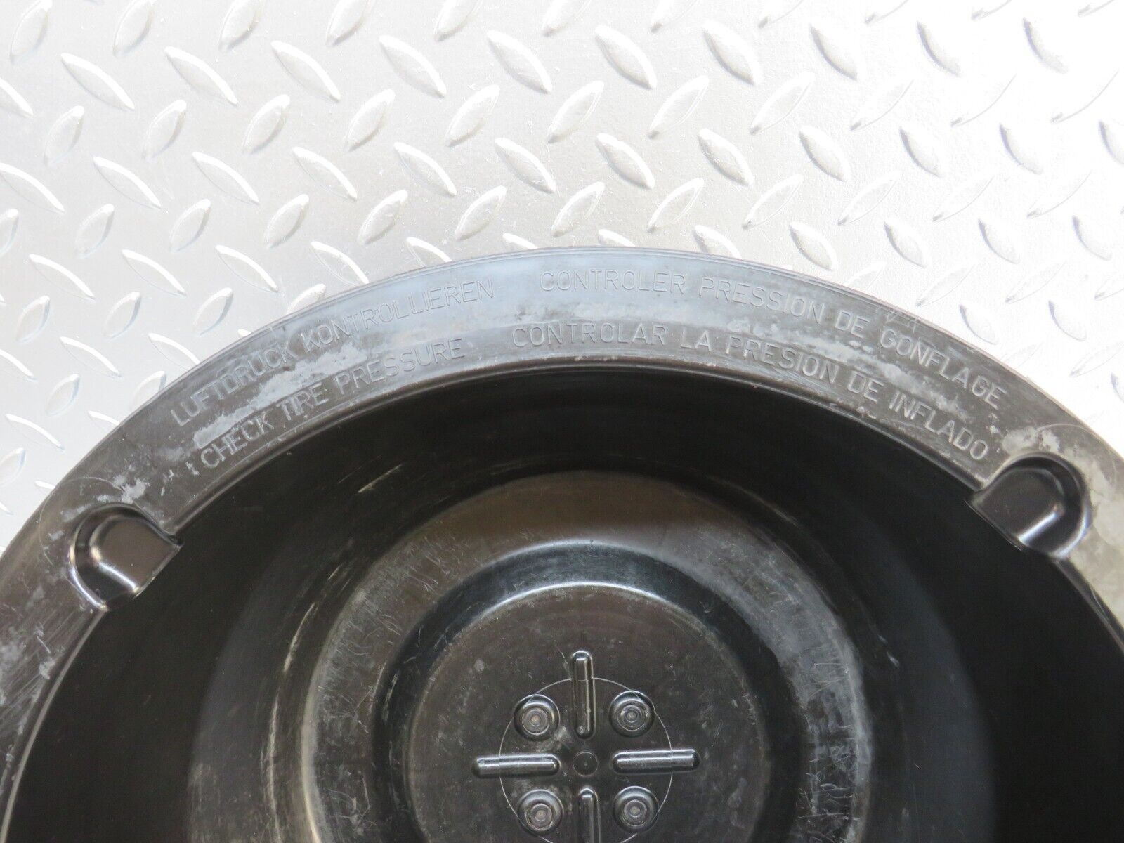 29259 Mercedes-Benz W124 230E Spare Wheel Holder 1248900007