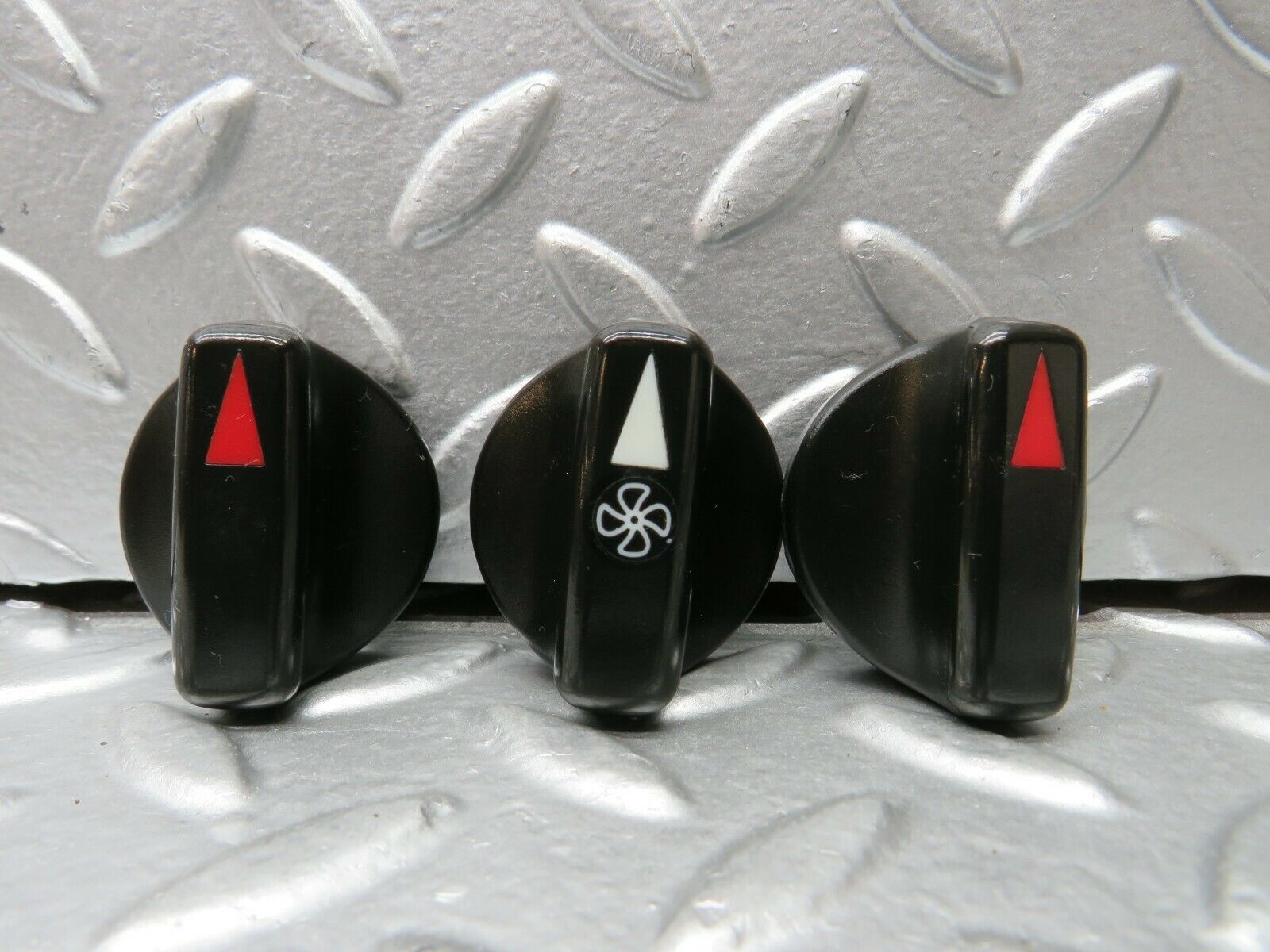 24062 Mercedes-Benz W123 280E Heater Control Knob Set