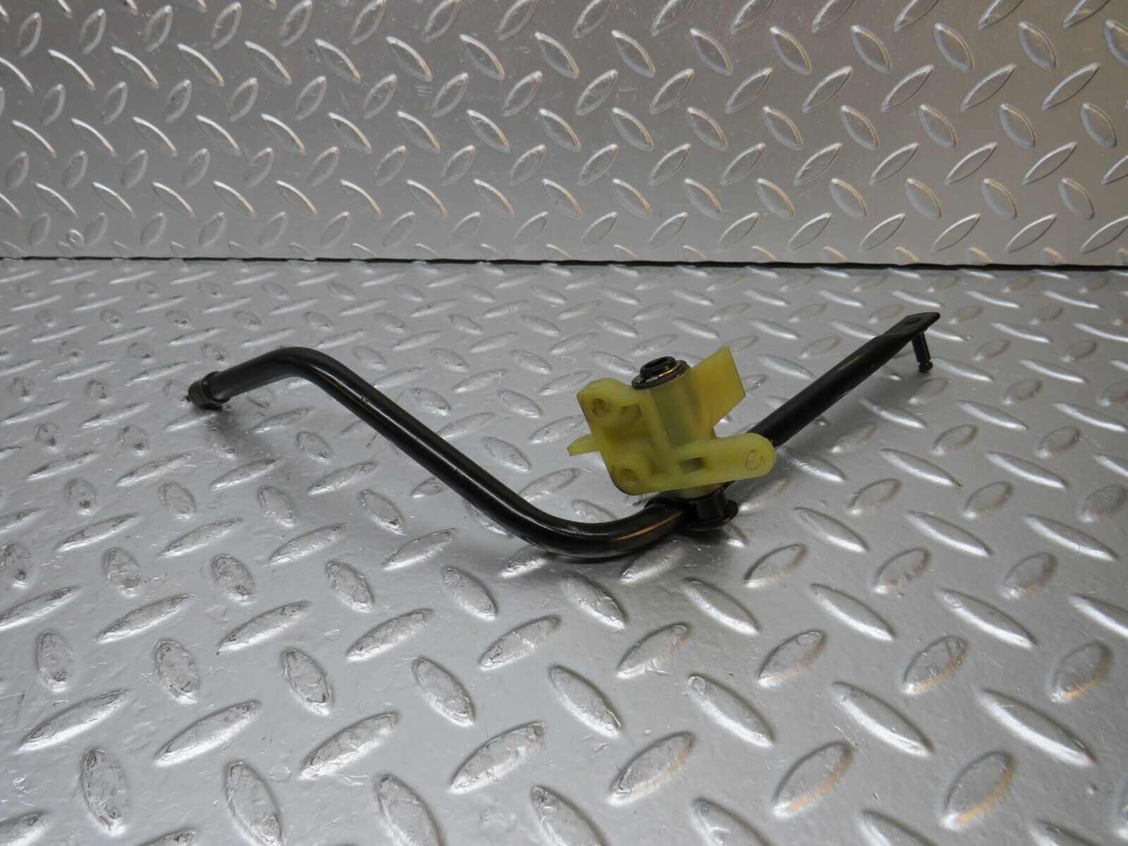 31260 Mercedes-Benz S124 220TE Wagon Accelerator Pedal Linkage 2013010218