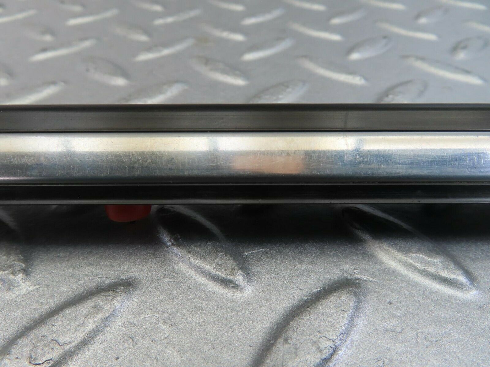 10245 Mercedes-Benz W123 Rear Left Door Centre Moulding Trim