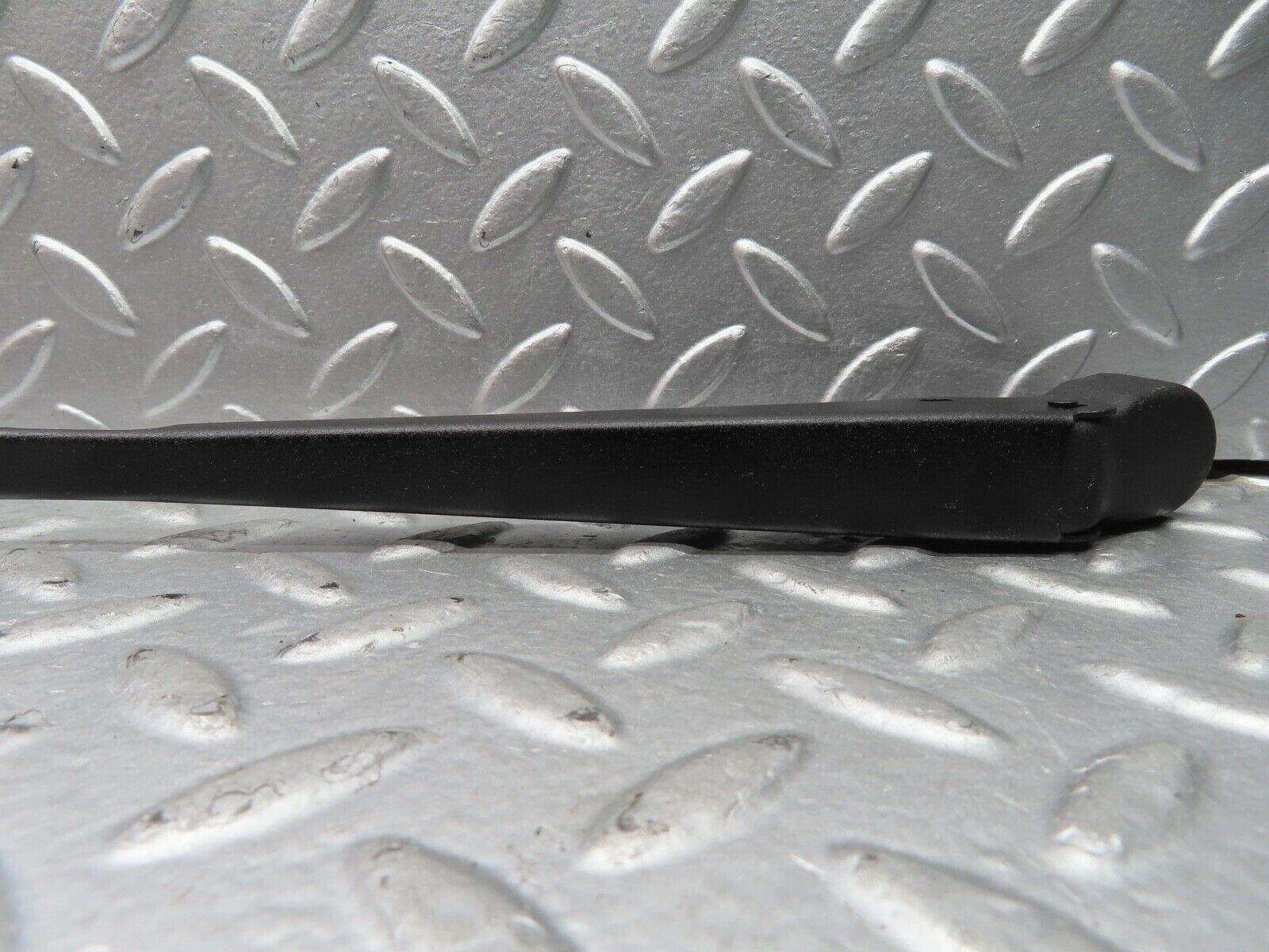 21634 Mercedes-Benz W123 230E Wiper Arm Bosch Right Side 3399990553