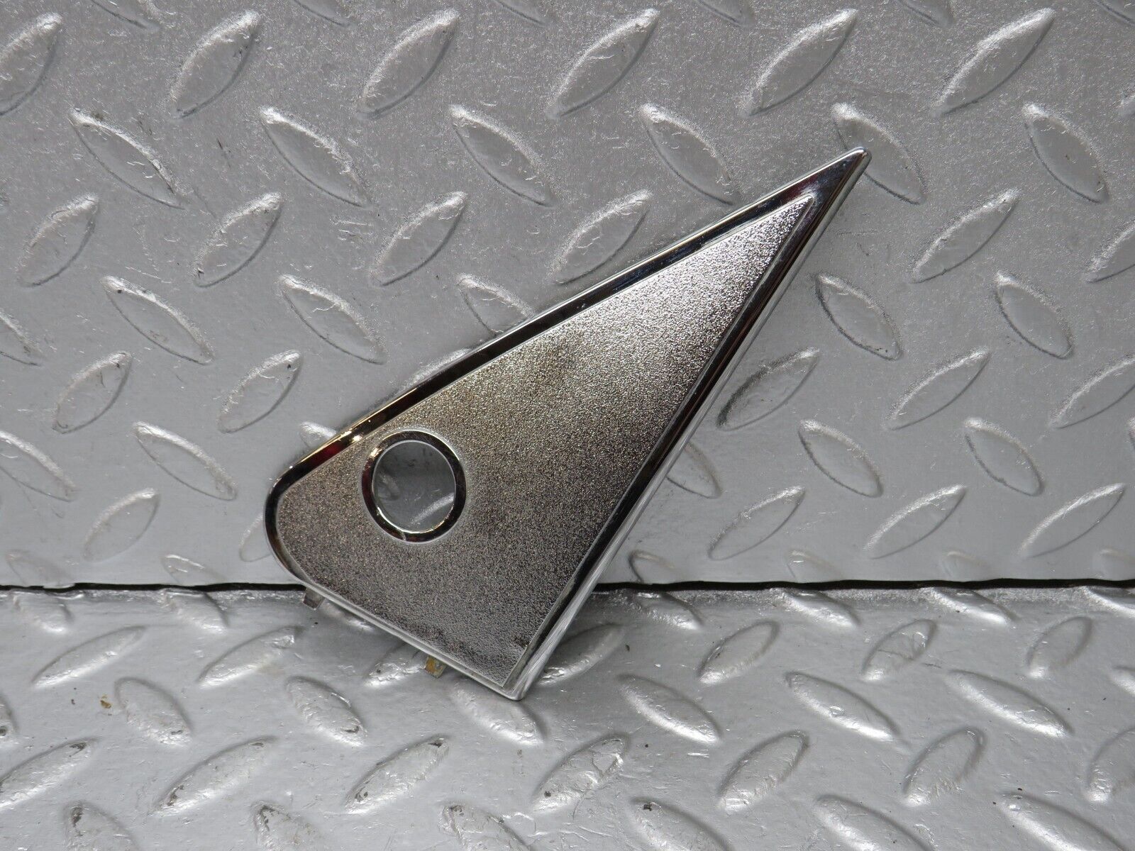 40595 Mercedes-Benz W123 300D Mirror Triangle Chrome Cover Right 1237250811