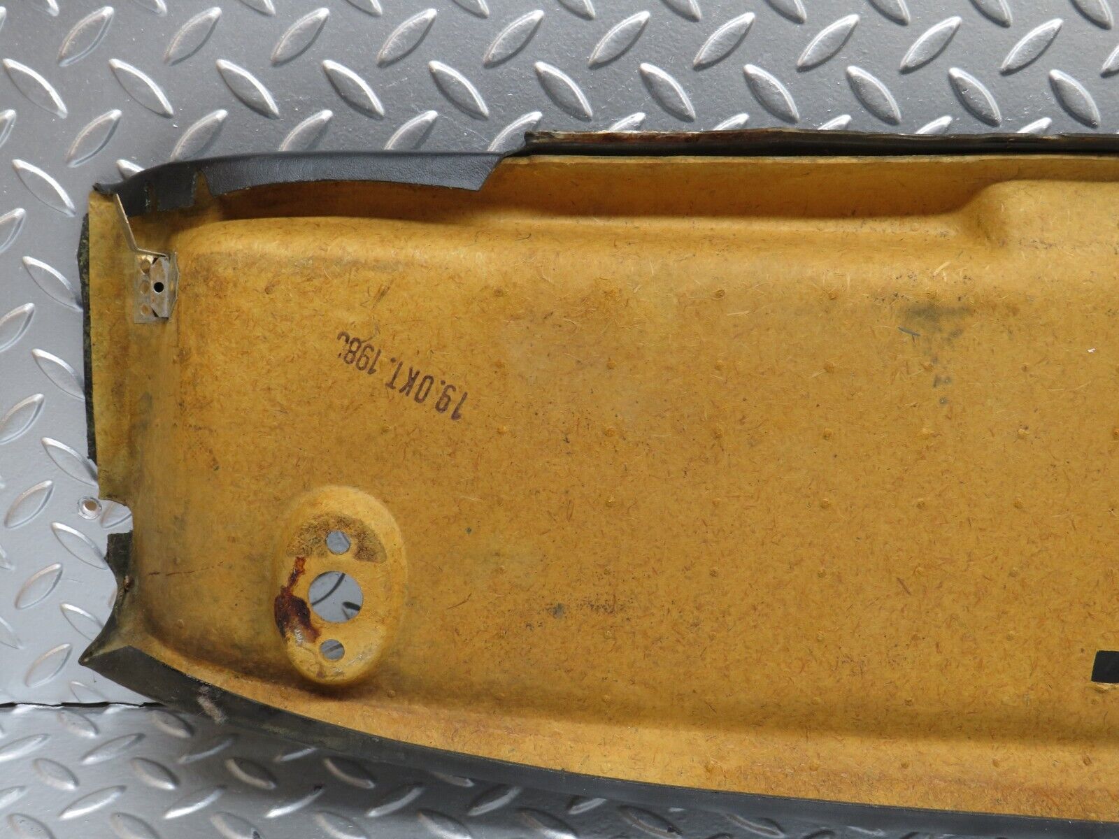 28201 Mercedes-Benz S123 240D Wagon Headlining Roof Panel Black