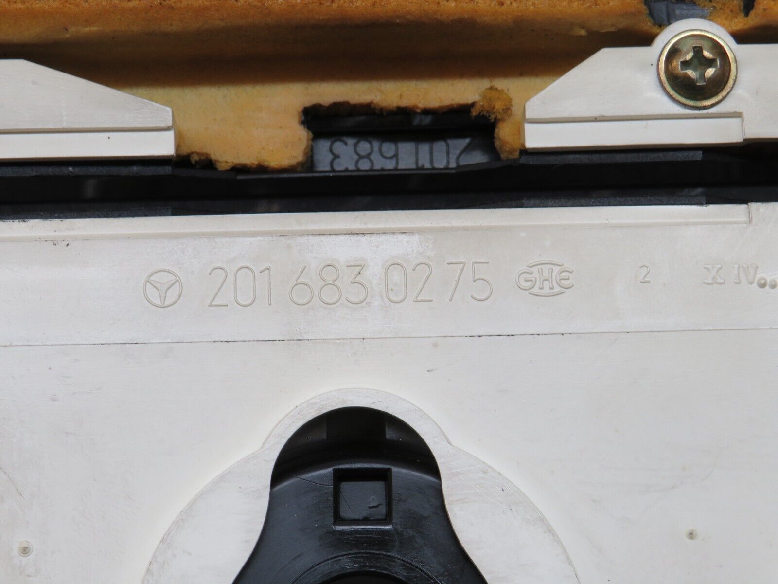 33570 Mercedes-Benz W201 190E 2.0L Centre Console Heater Control Panel 2016830275