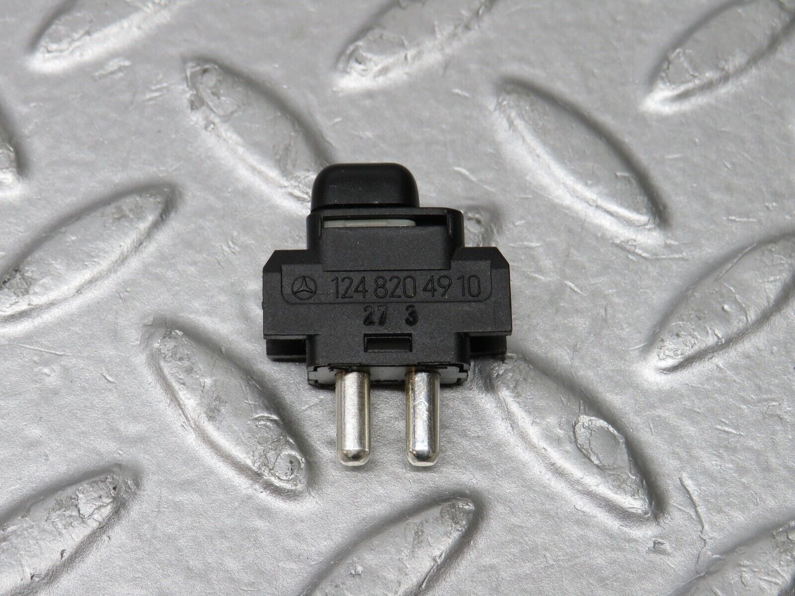 38140 Mercedes-Benz A124 320E Cabriolet Child Lock Control Switch 1248204910
