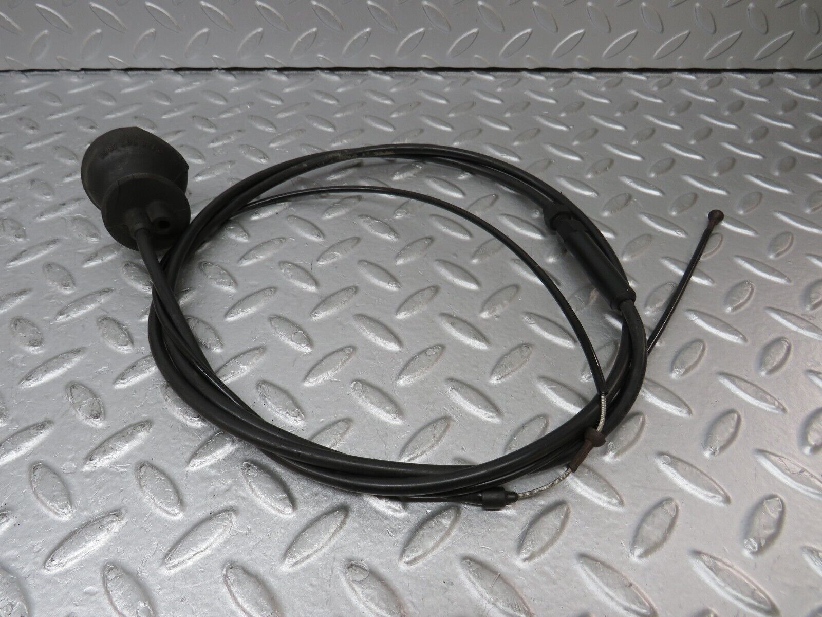 36299 Mercedes-Benz W126 420SE Bonnet Release Cable 1269970881