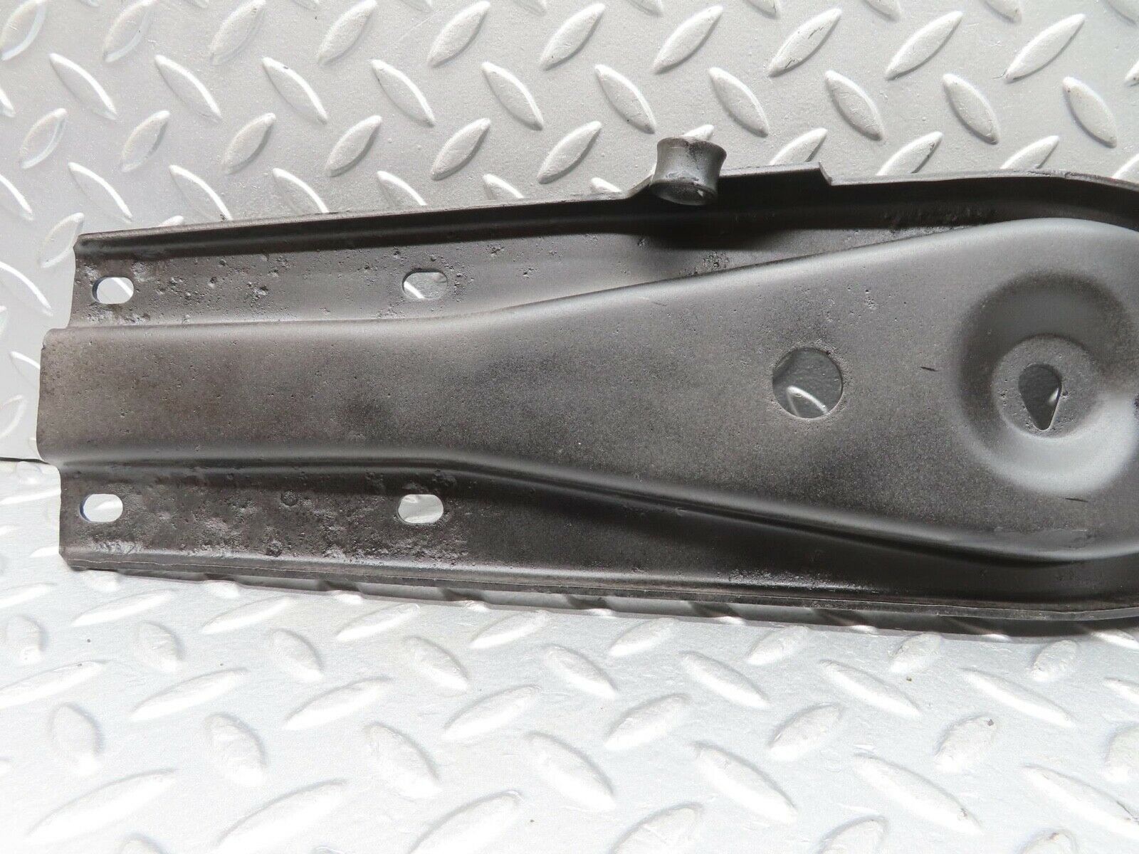 13003 Mercedes-Benz W111 220S Manual Gearbox Mount Bracket