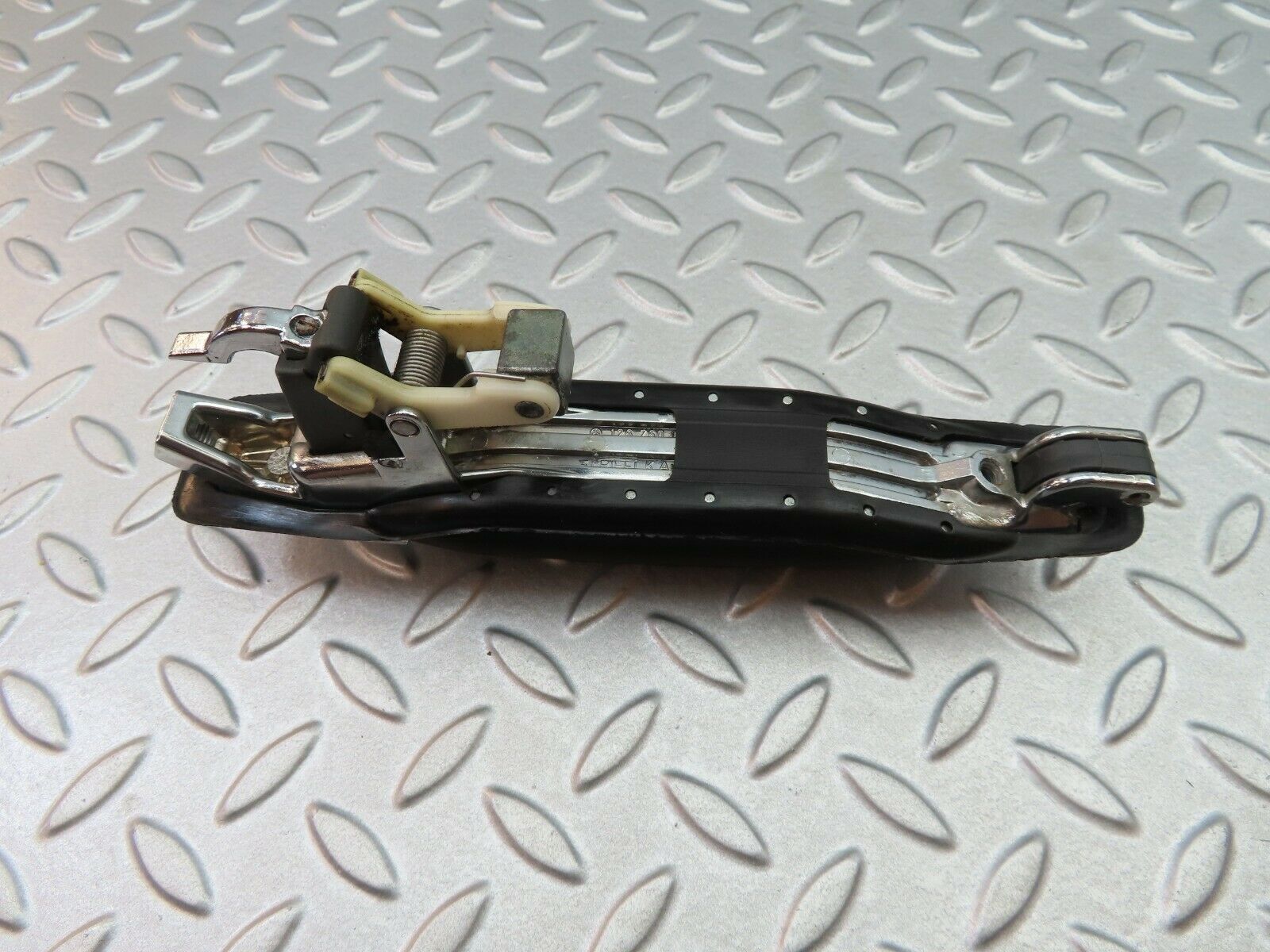 6077 Mercedes-Benz W126 380SE Exterior Door Handle Rear Right 1267600059