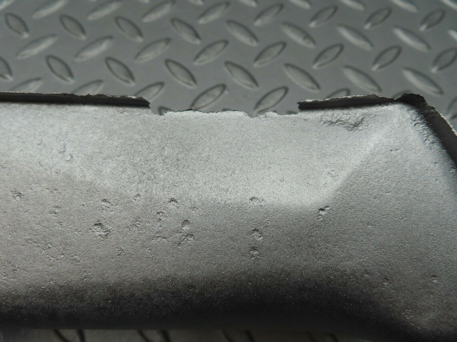 3932 Mercedes-Benz S123 200T Wagon Air Intake 0000944511