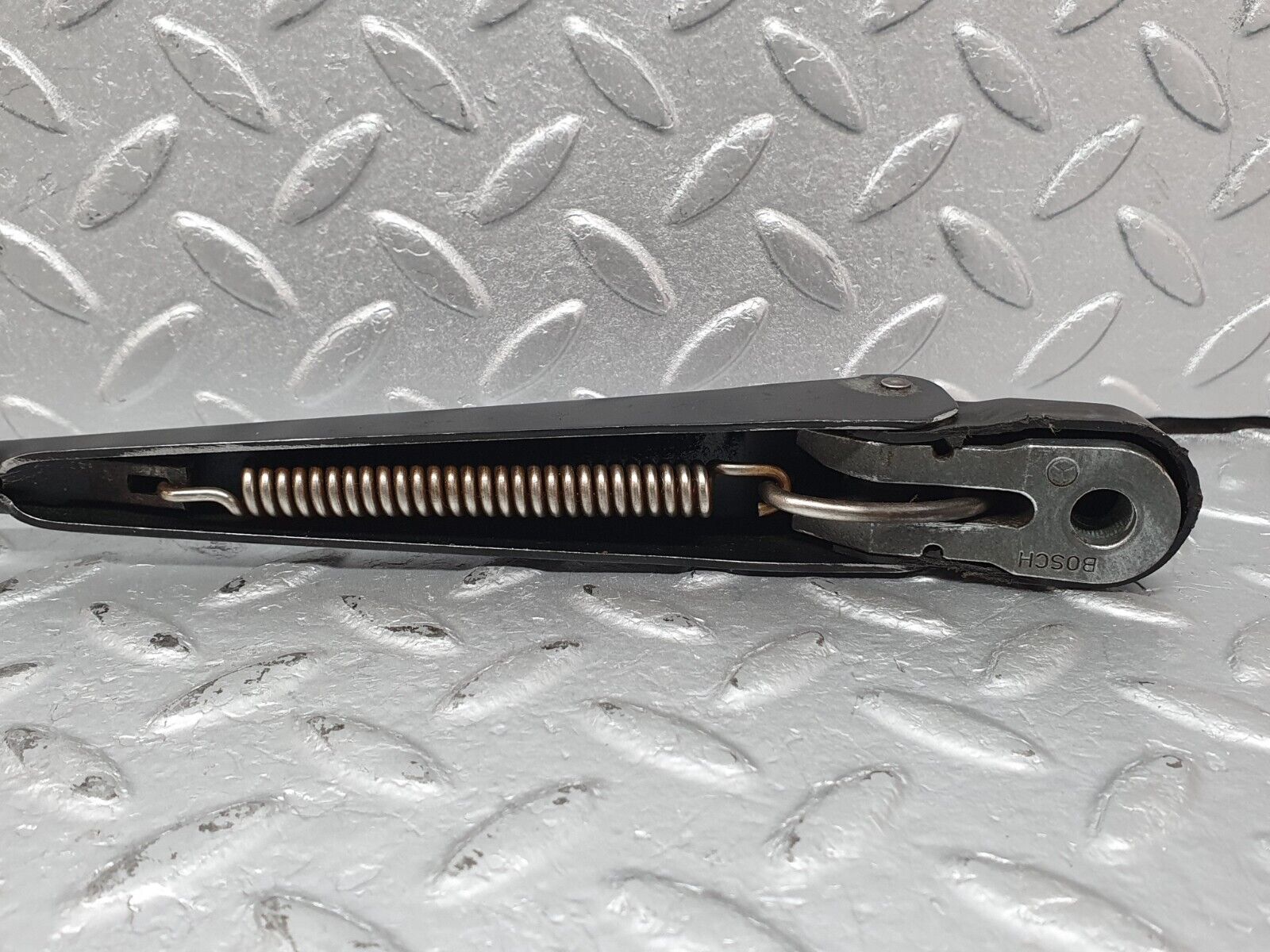 41208 Mercedes-Benz W126 300SE Windscreen Wiper Arm Right Side