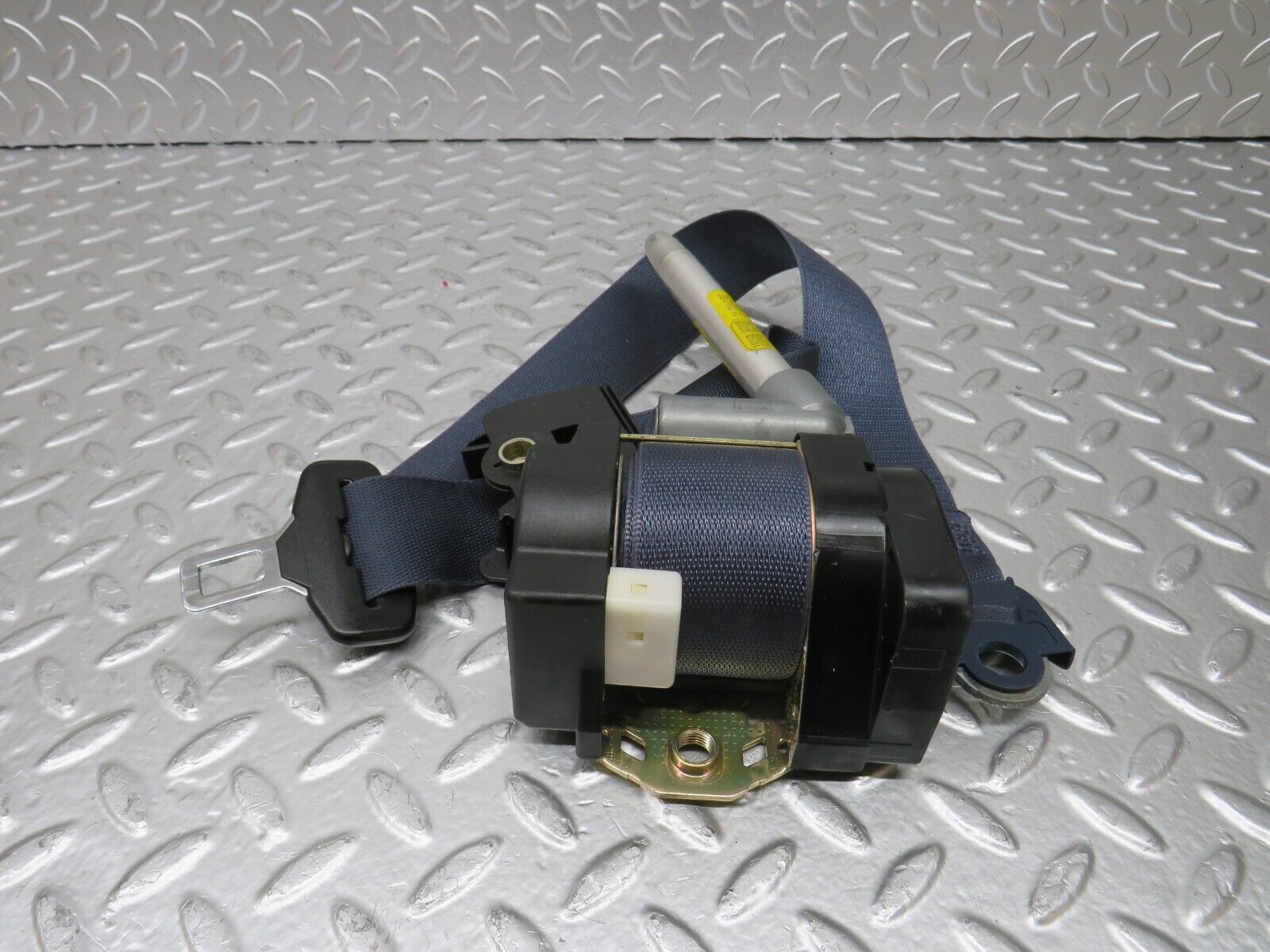 25074 Mercedes-Benz W140 S320 Front Left Seat Belt Blue 2018680222