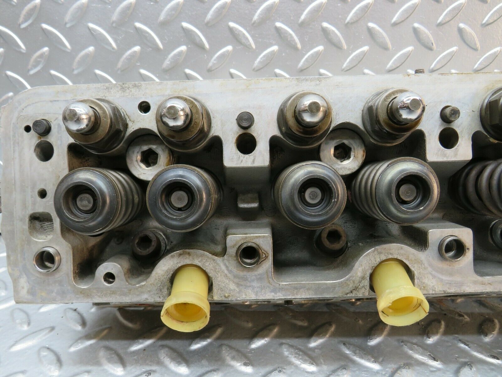 22820 Mercedes-Benz C107 450SLC Coupe Cylinder Head Left 1160162601
