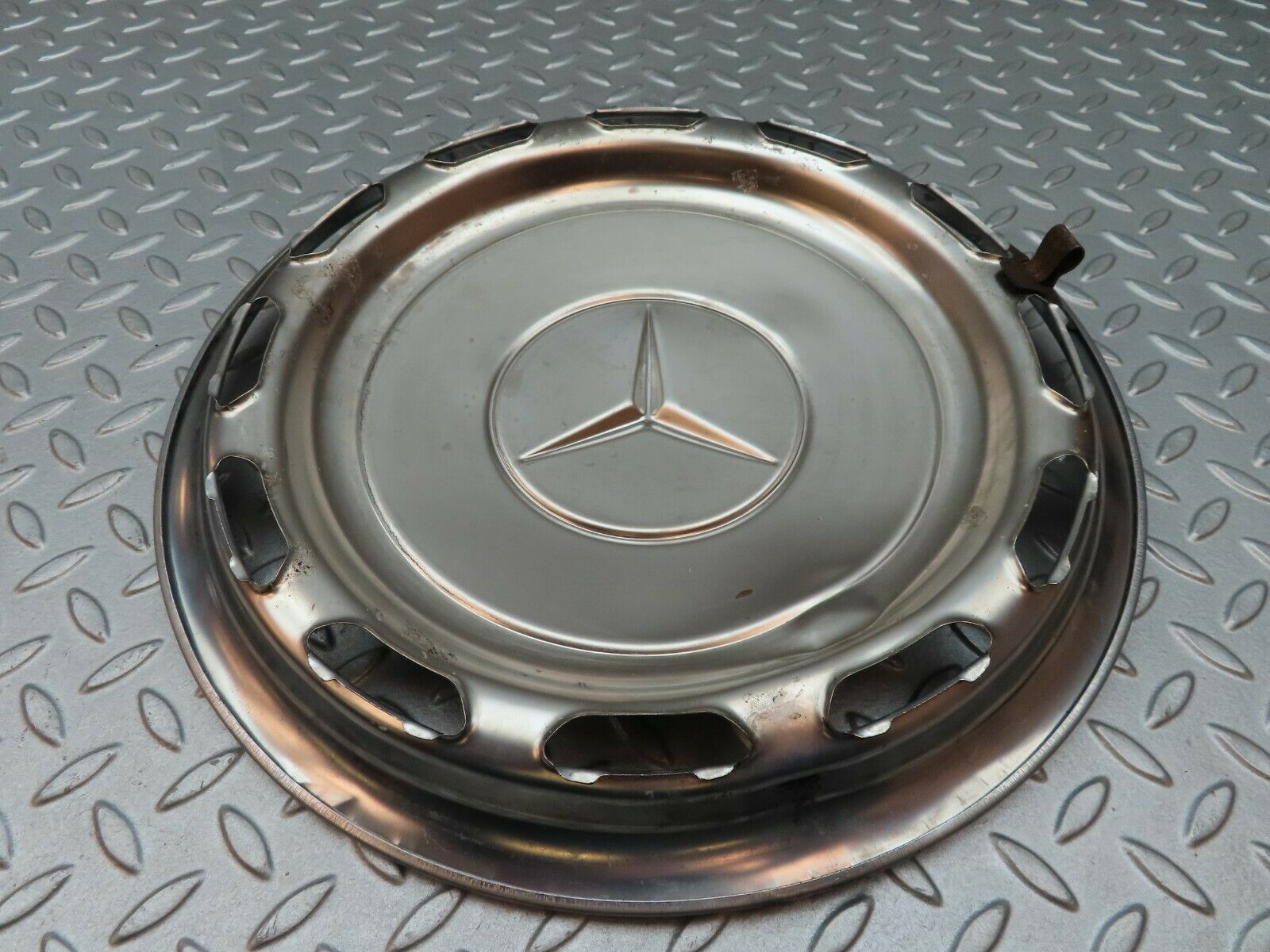 3631 Mercedes-Benz W116 300SD Wheel Trim Hub Cap 14