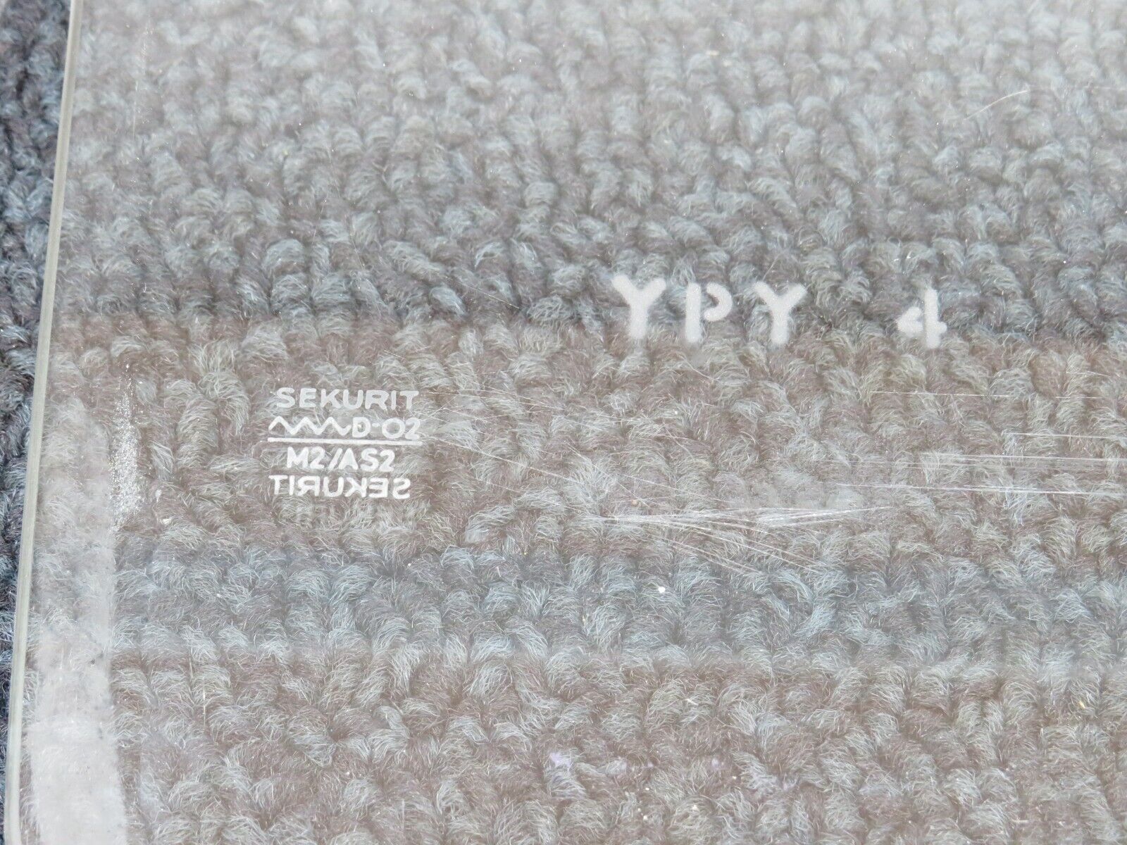 35874 Mercedes-Benz W108 Front Right Door Window Glass