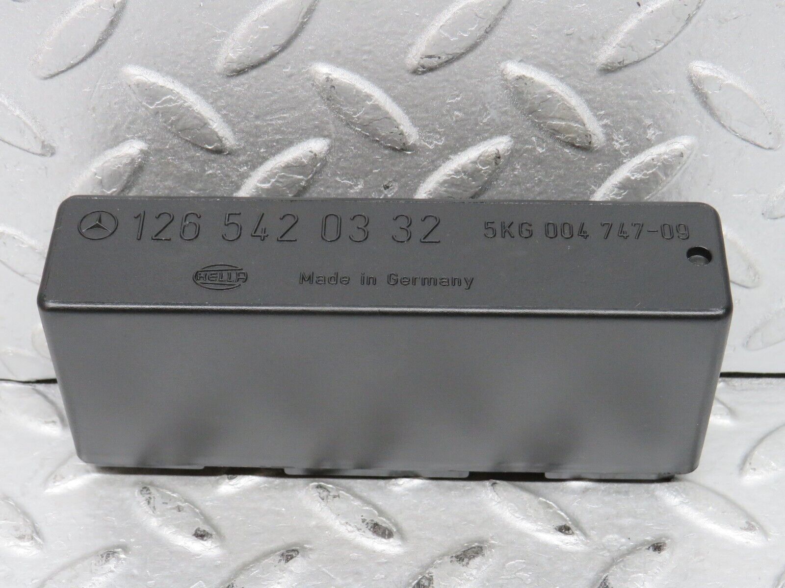 37904 Mercedes-Benz A124 320E Cabriolet Headlight Control Unit Relay 1265420332