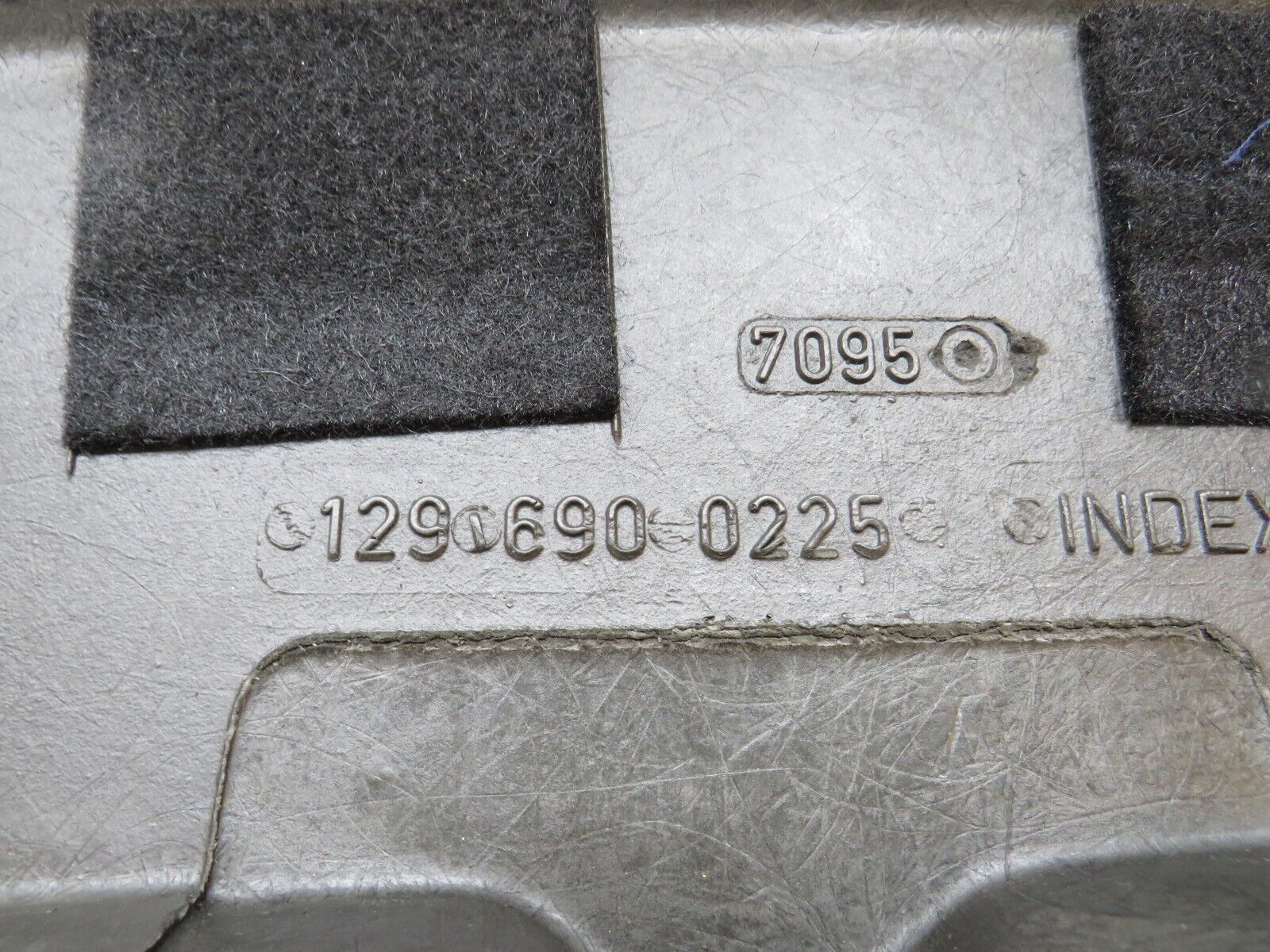 39346 Mercedes-Benz R129 320SL Coupe Roof Headlining Panel Grey 1296900225 1296900125