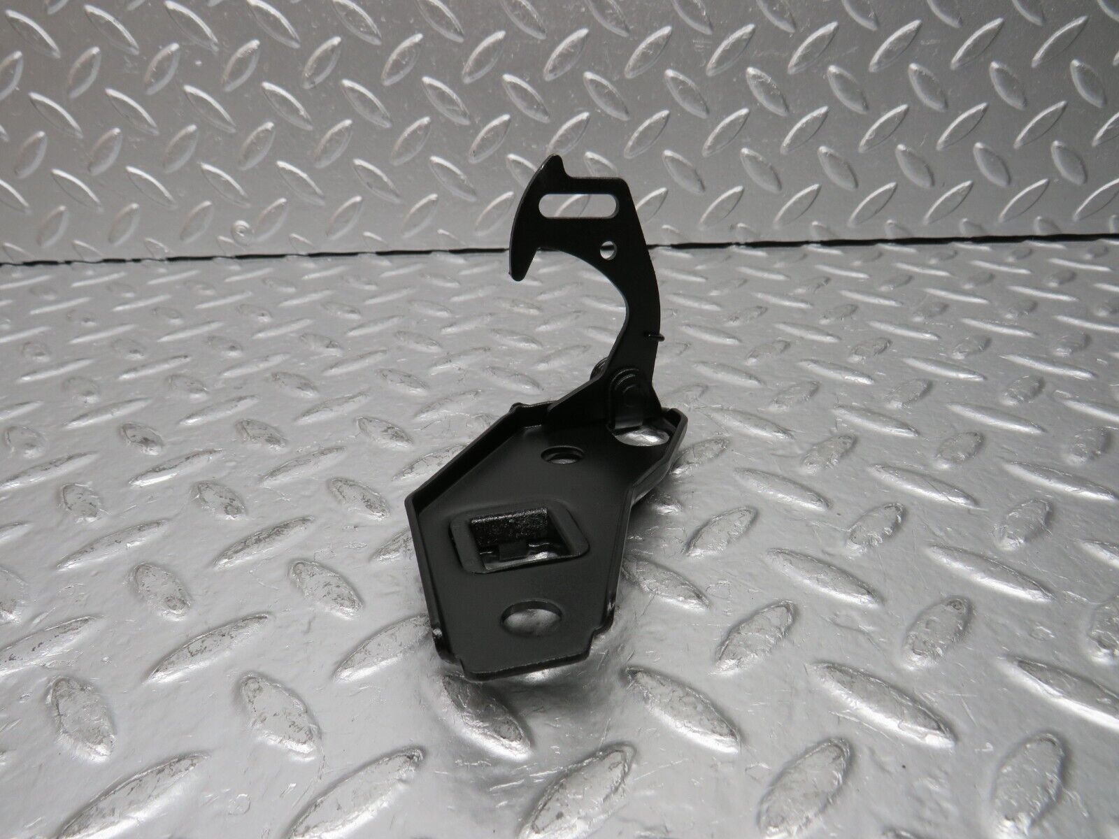 30549 Mercedes-Benz W124 230E Bonnet Release Latch