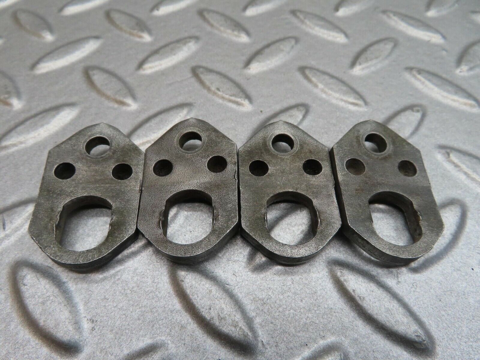 14403 Mercedes-Benz W116 350SE Fuel Injector Bracket Holder 4pcs