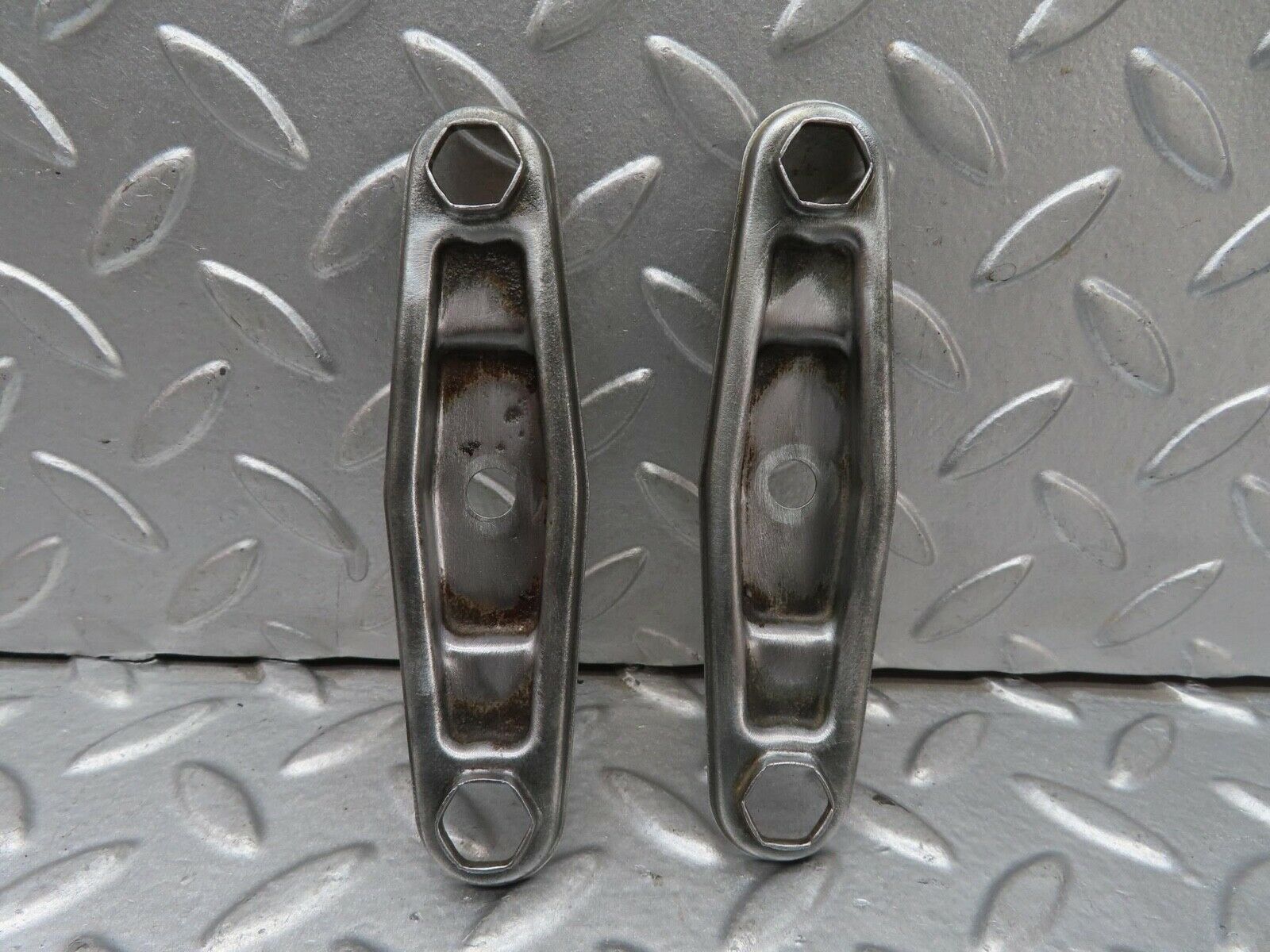 15329 Mercedes-Benz W123 230E Fuel Injector Bracket