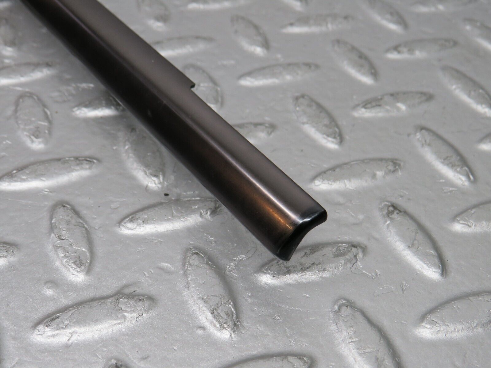 37893 Mercedes-Benz A124 320E Cabriolet Rear Left Window Moulding Trim