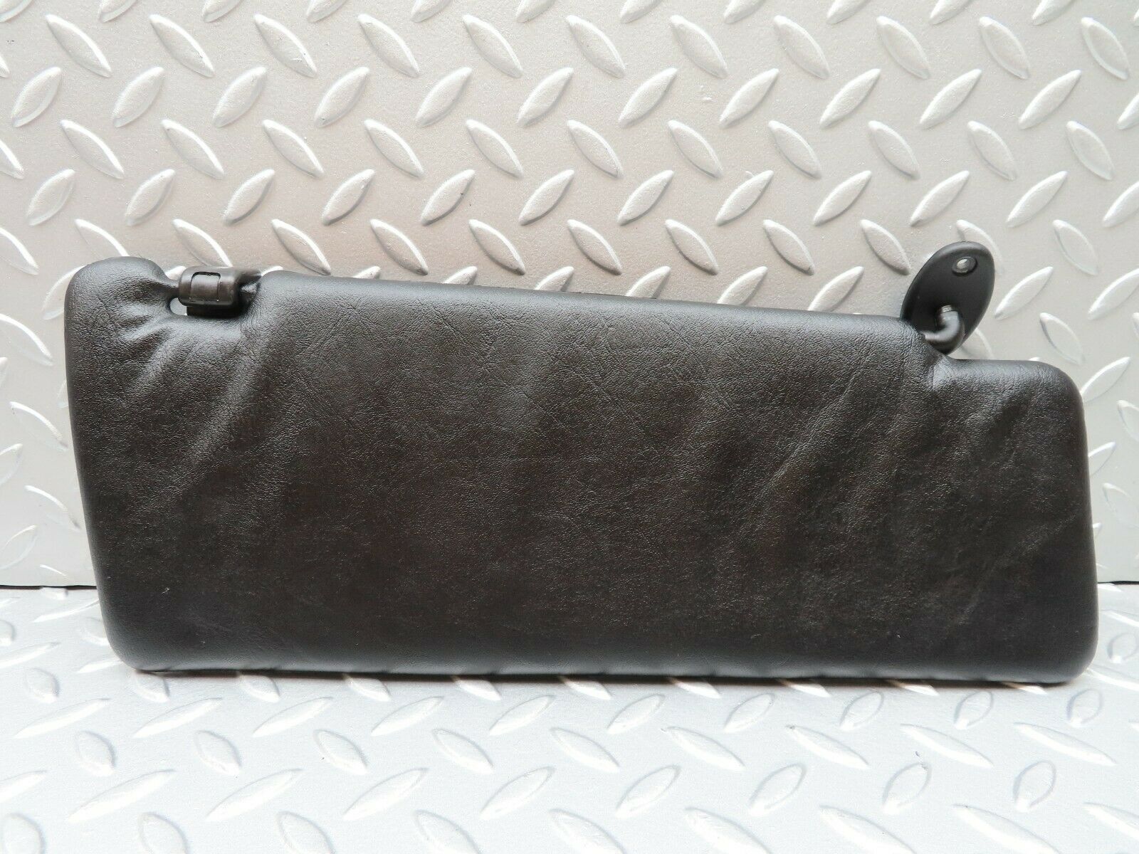 3843 Mercedes-Benz S123 200T Wagon Sun Visor Right Side Black