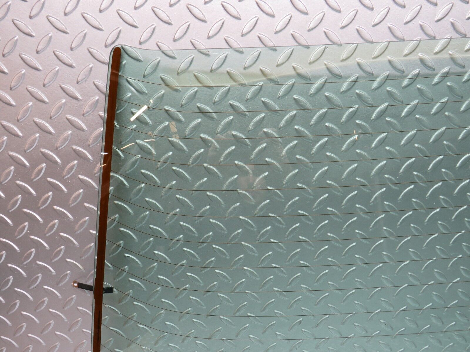 31746 Mercedes-Benz W201 190LE 1.8L Rear Heated Windscreen Glass