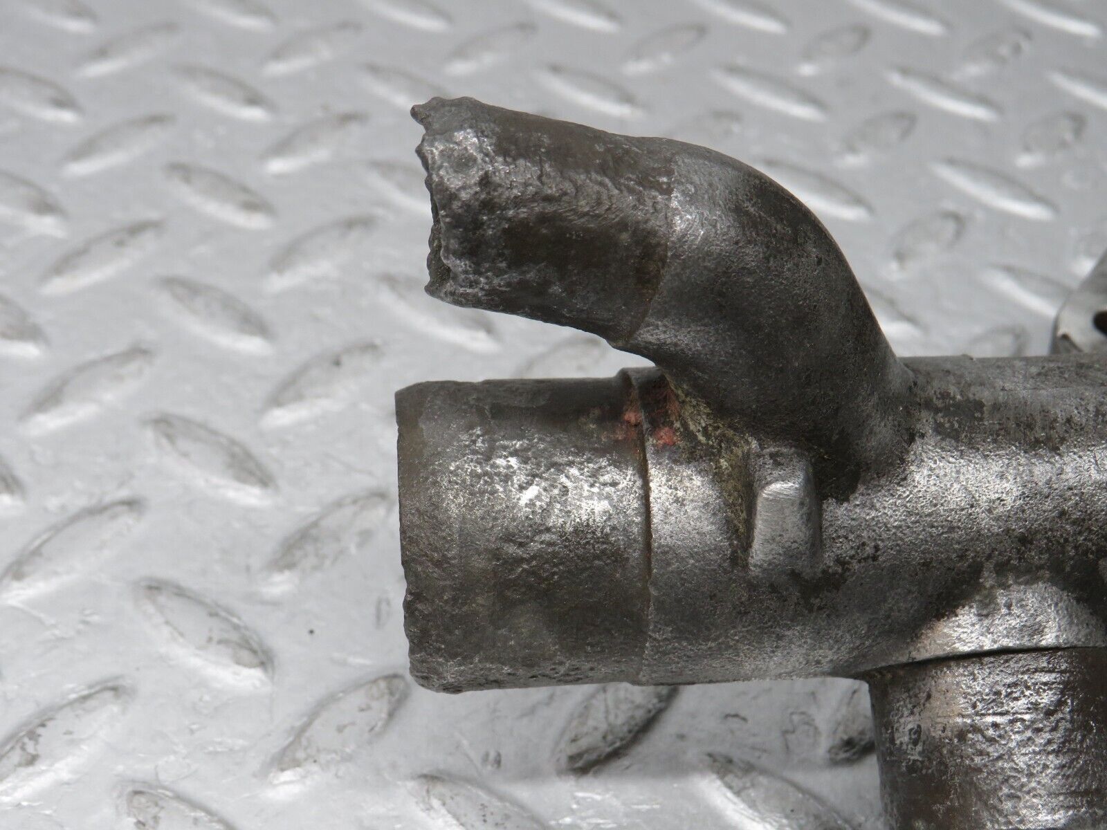 35910 Mercedes-Benz 240D OM616.912 Water Pump Housing 1212010601