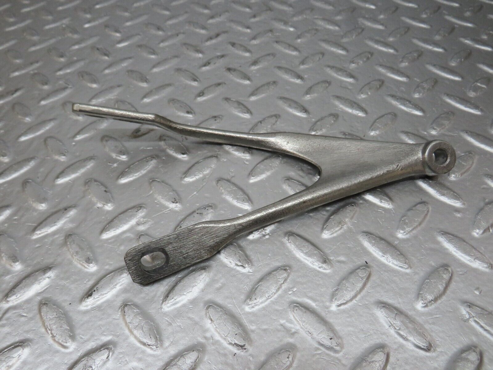 33697 Mercedes-Benz W201 190E 2.0L Steering Column Bracket