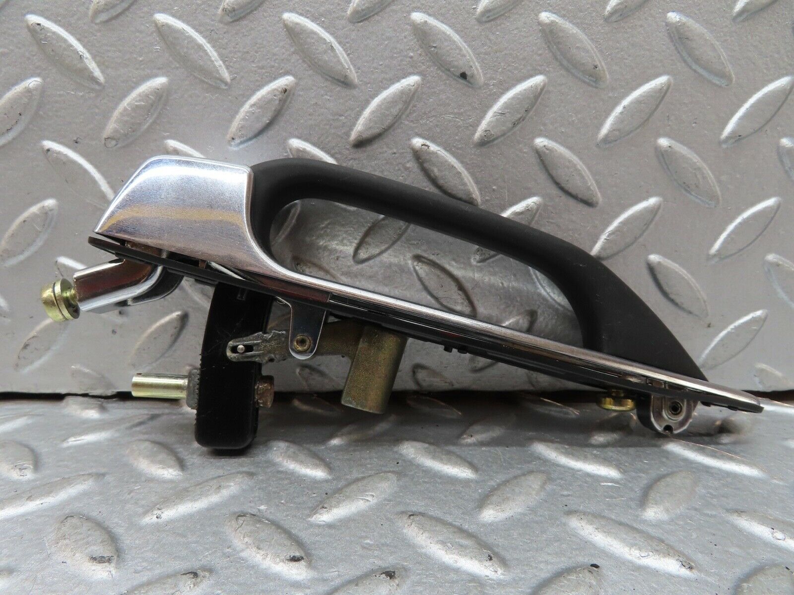 19151 Mercedes-Benz W123 300D Rear Exterior Door Handle 1237600359