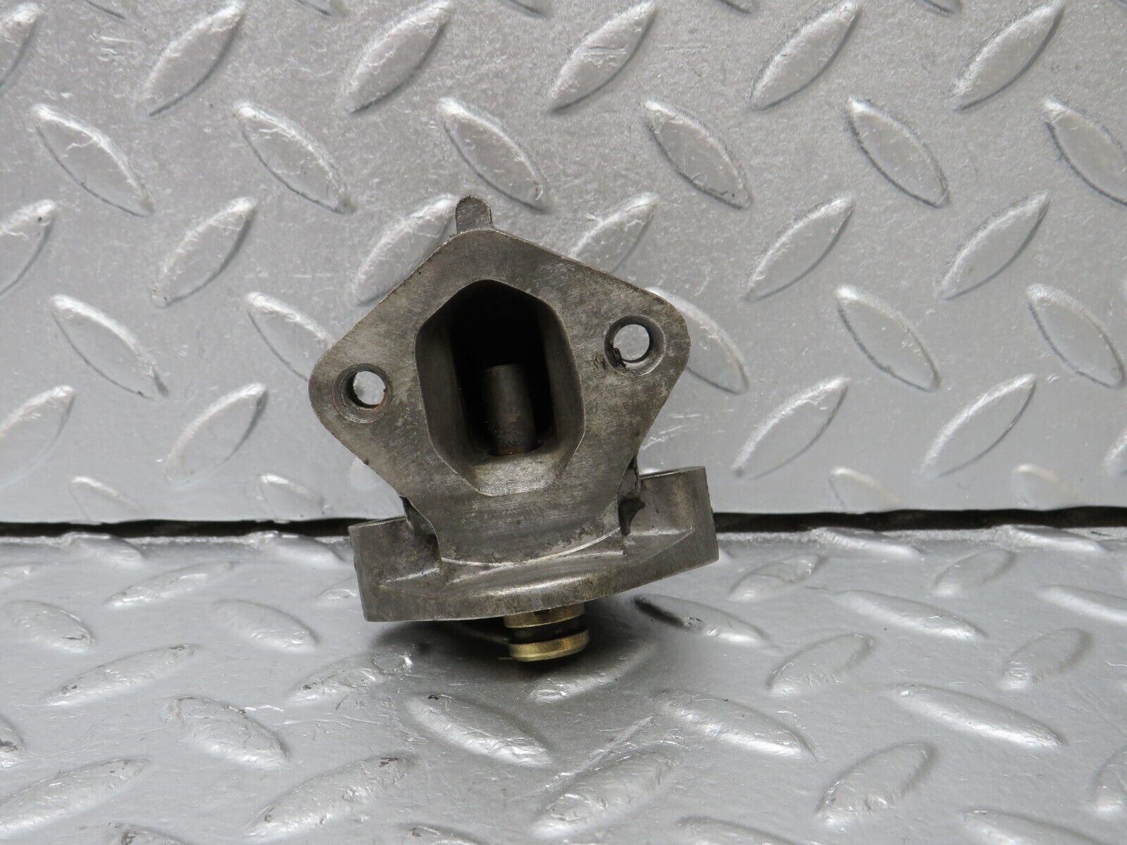 40447 Mercedes-Benz W110 230 Fuel Pump Flange Support