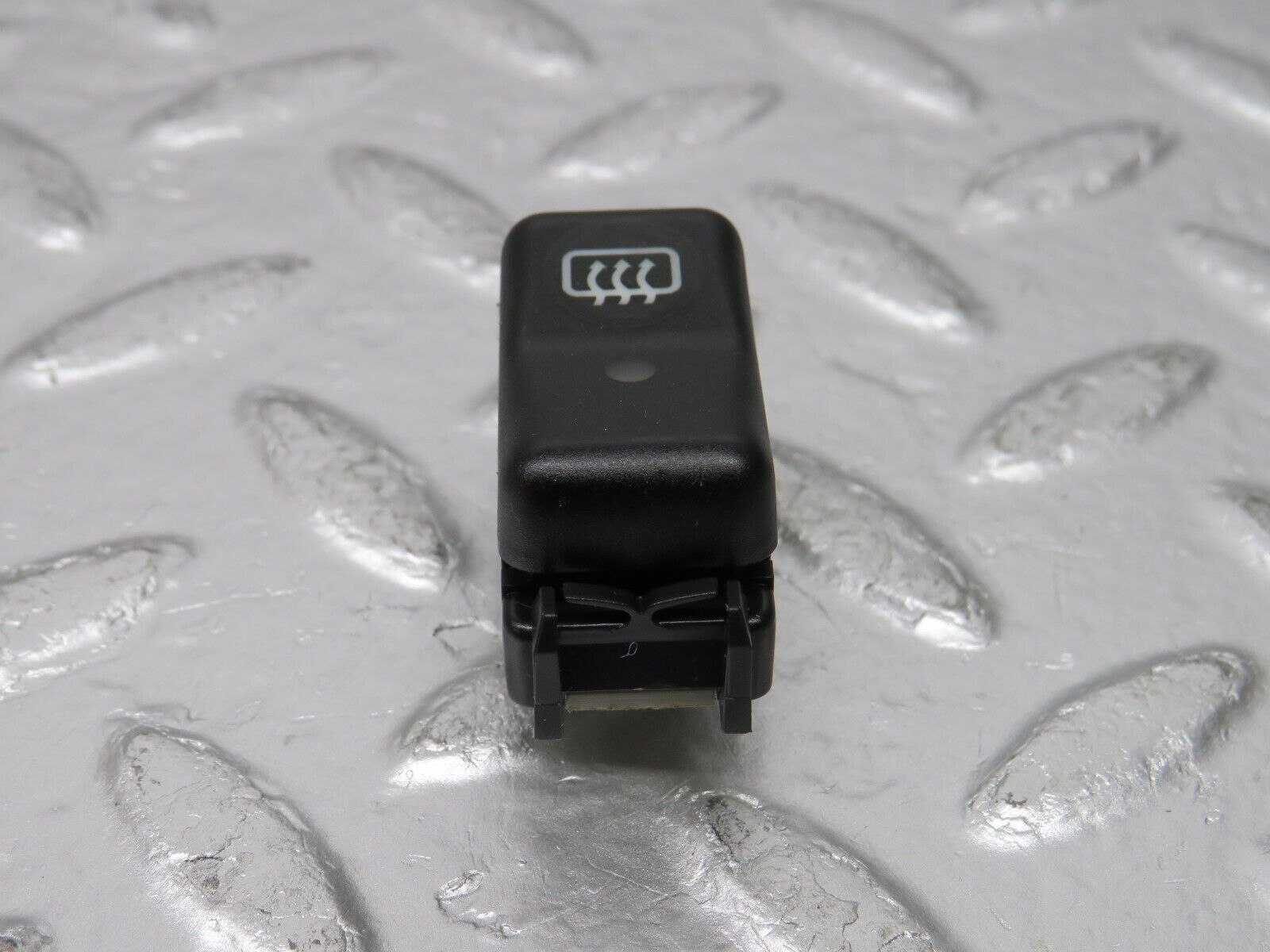 30516 Mercedes-Benz W124 230E Rear Windscreen Defroster Switch 1298207410