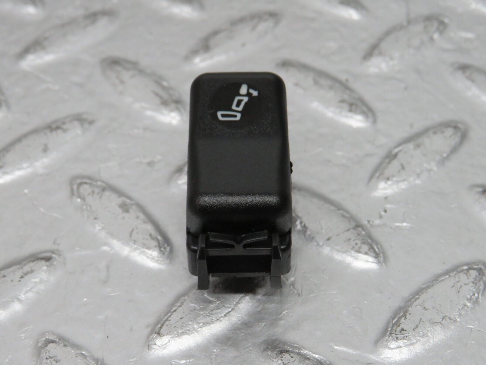 29526 Mercedes-Benz W124 230E Rear Headrest Release Control Switch