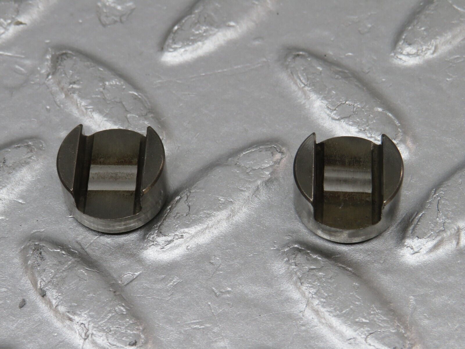 34559 Mercedes-Benz C126 380SEC Coupe Rocker Arm With Valve Tappet