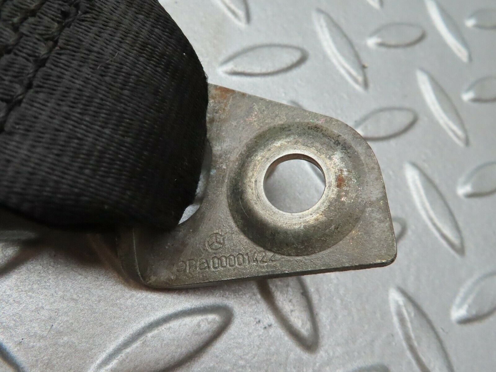 4245 Mercedes-Benz V123 240D LWB Rear Right Seat Belt 1238605585